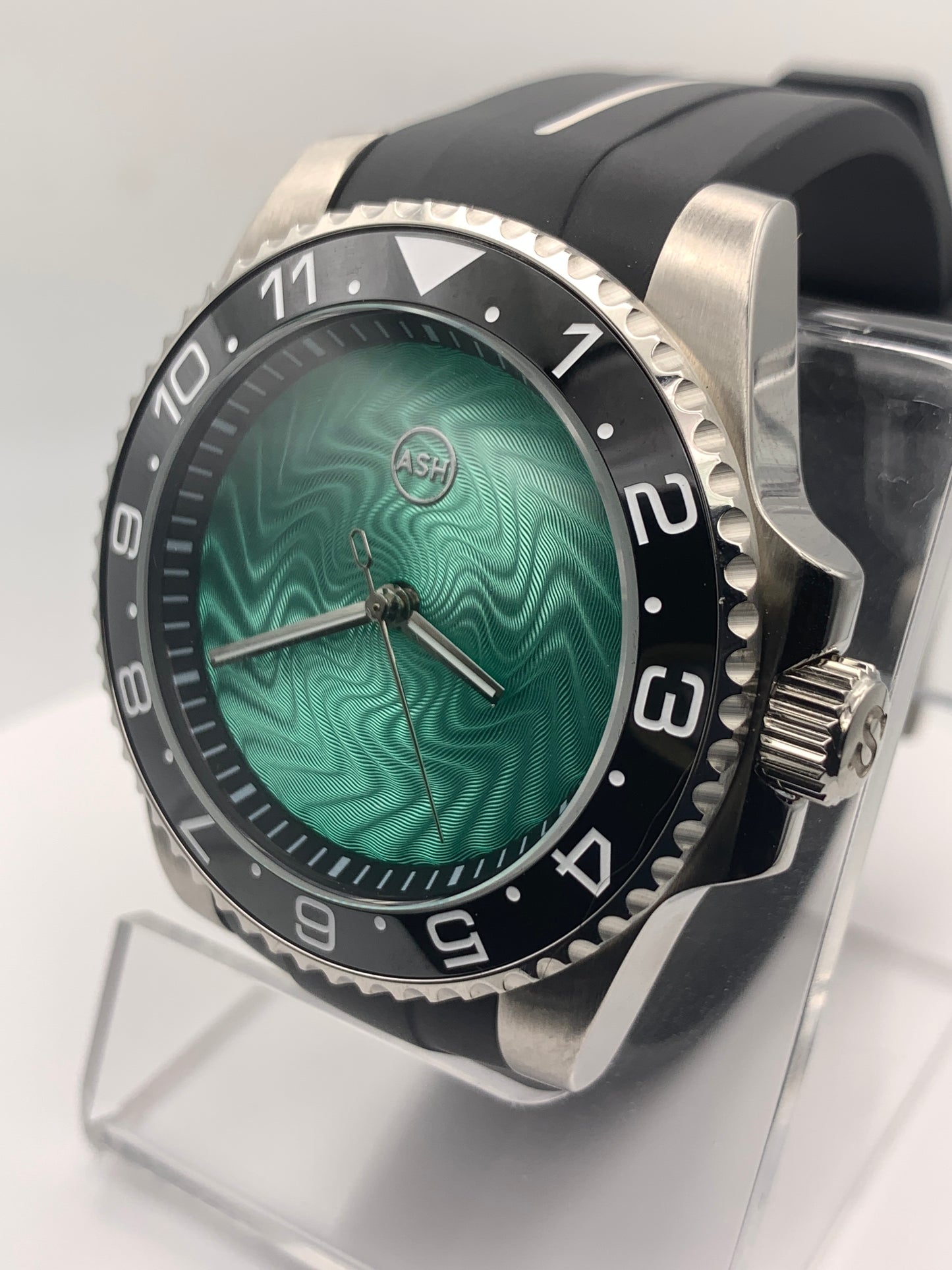 Swirlwind. 41mm Stainless steel case. Sapphire crystal. NH38 automatic. 120 click unidirectional bezel.