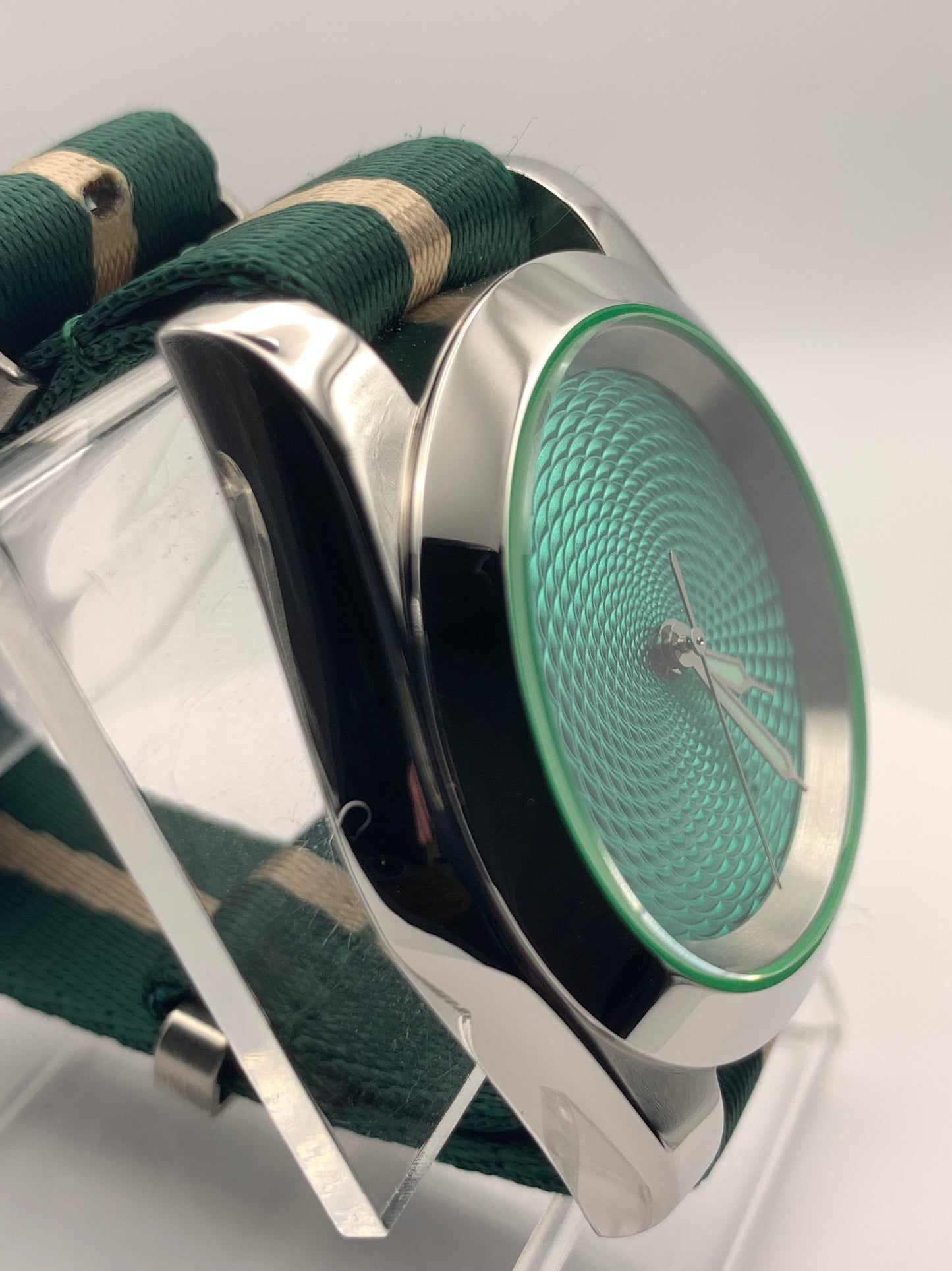 Strobilus. 39mm Stainless steel. Sapphire crystal. Seiko NH38.