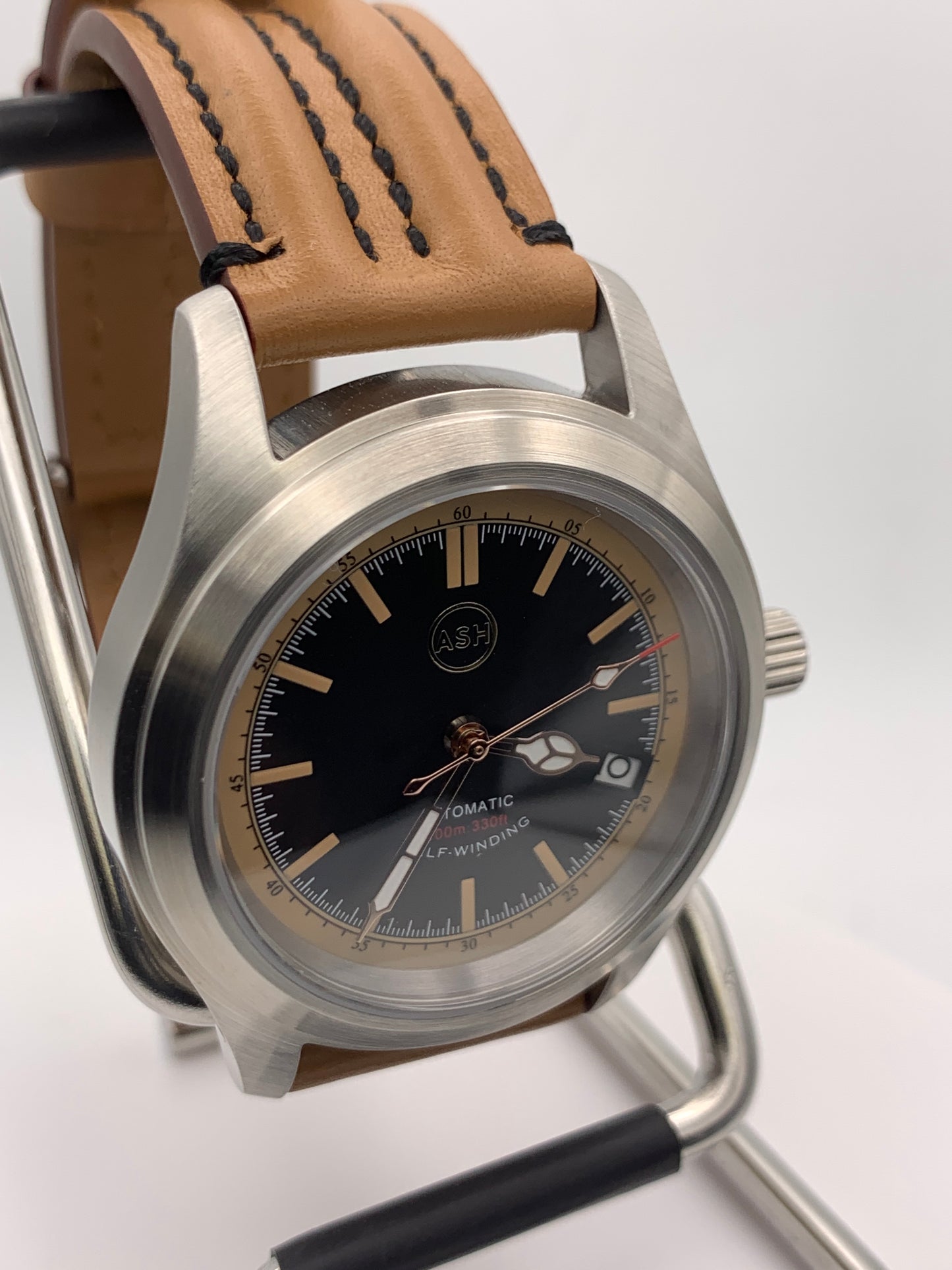 Bluto. 39mm Stainless steel case. Sapphire crystal. NH35 automatic.