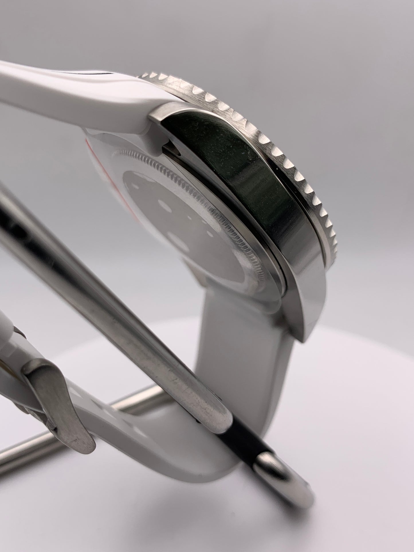 Bumbles Bounce. 41mm stainless steel case. Sapphire crystal. Seiko NH38.