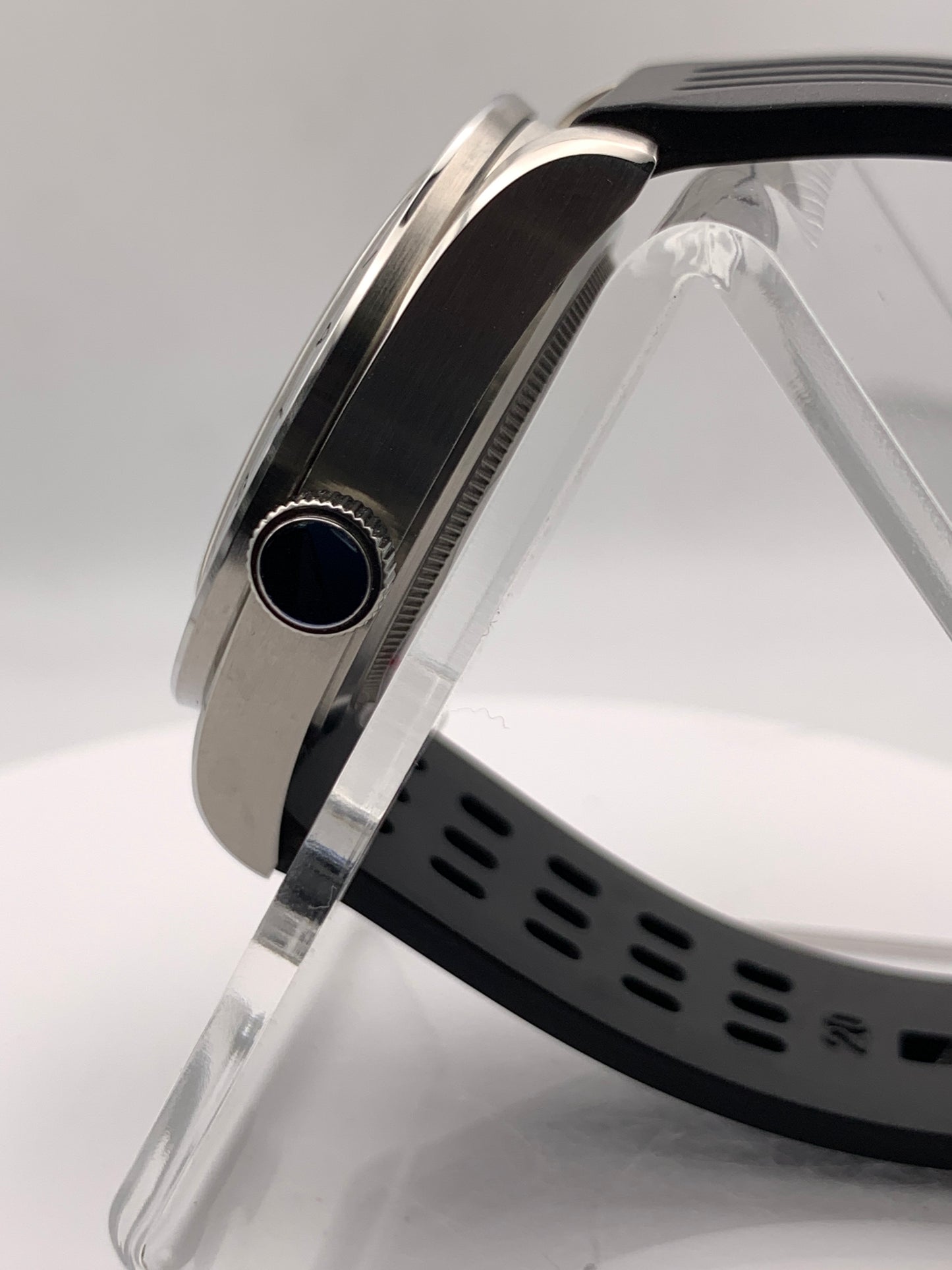 Vibe 1655 version 1.1 - 40mm Stainless steel GMT case. Sapphire crystal. NH34 movement.