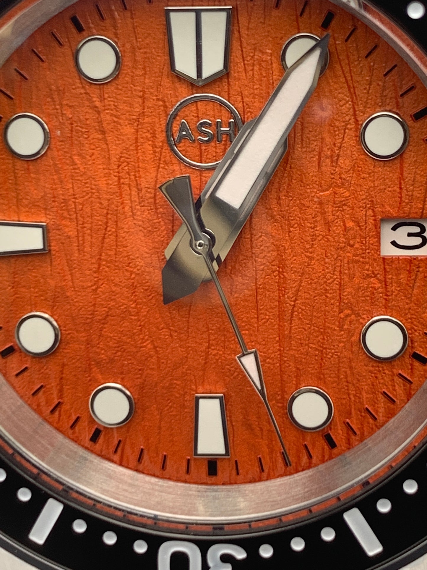 Orange Textured Dial. Diver Style. 42mm cushion case.