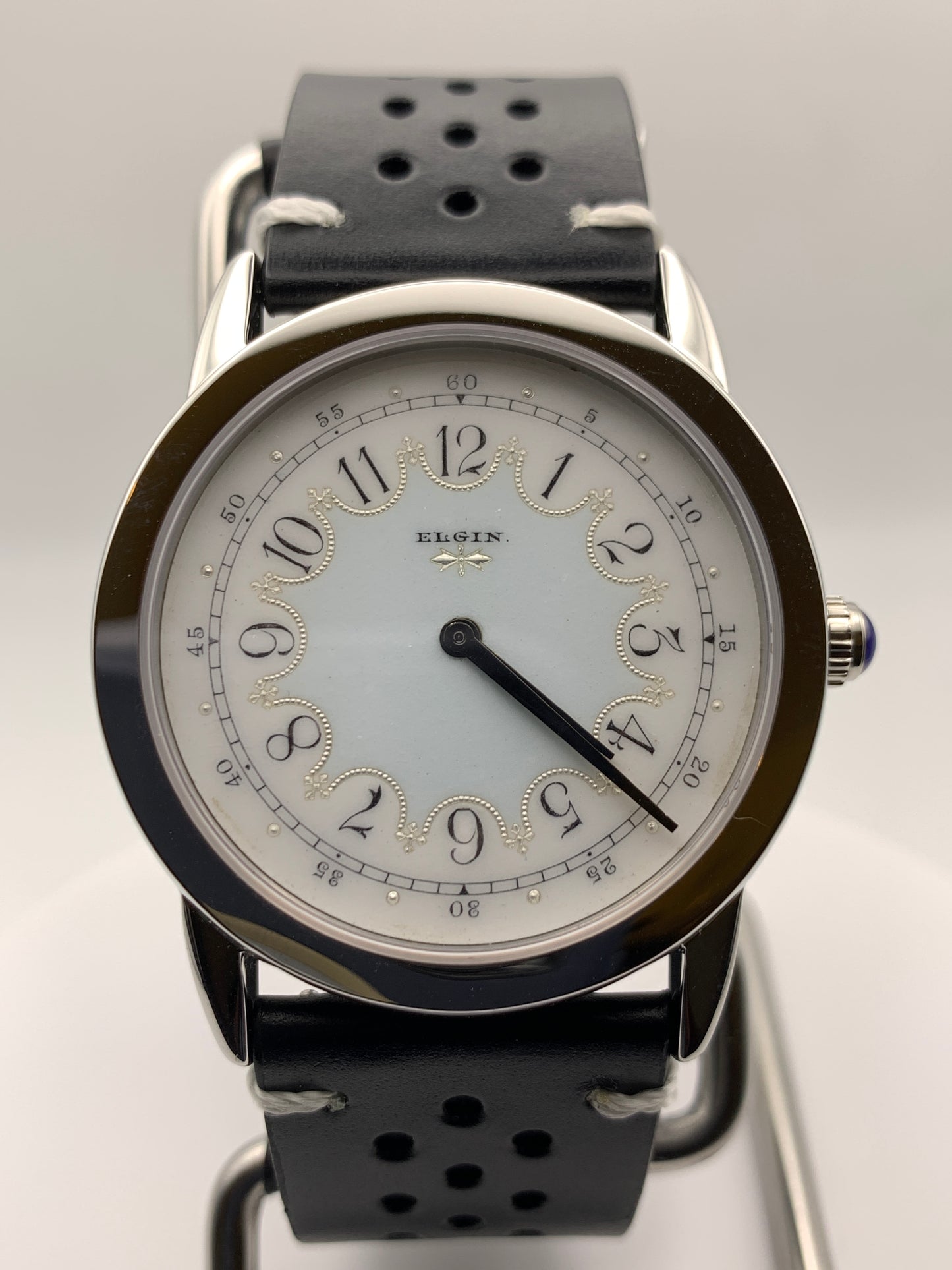 Grace 2. 42mm Stainless steel. Vintage Elgin enamel dial. Sapphire crystal. Miyota 2036 quartz.