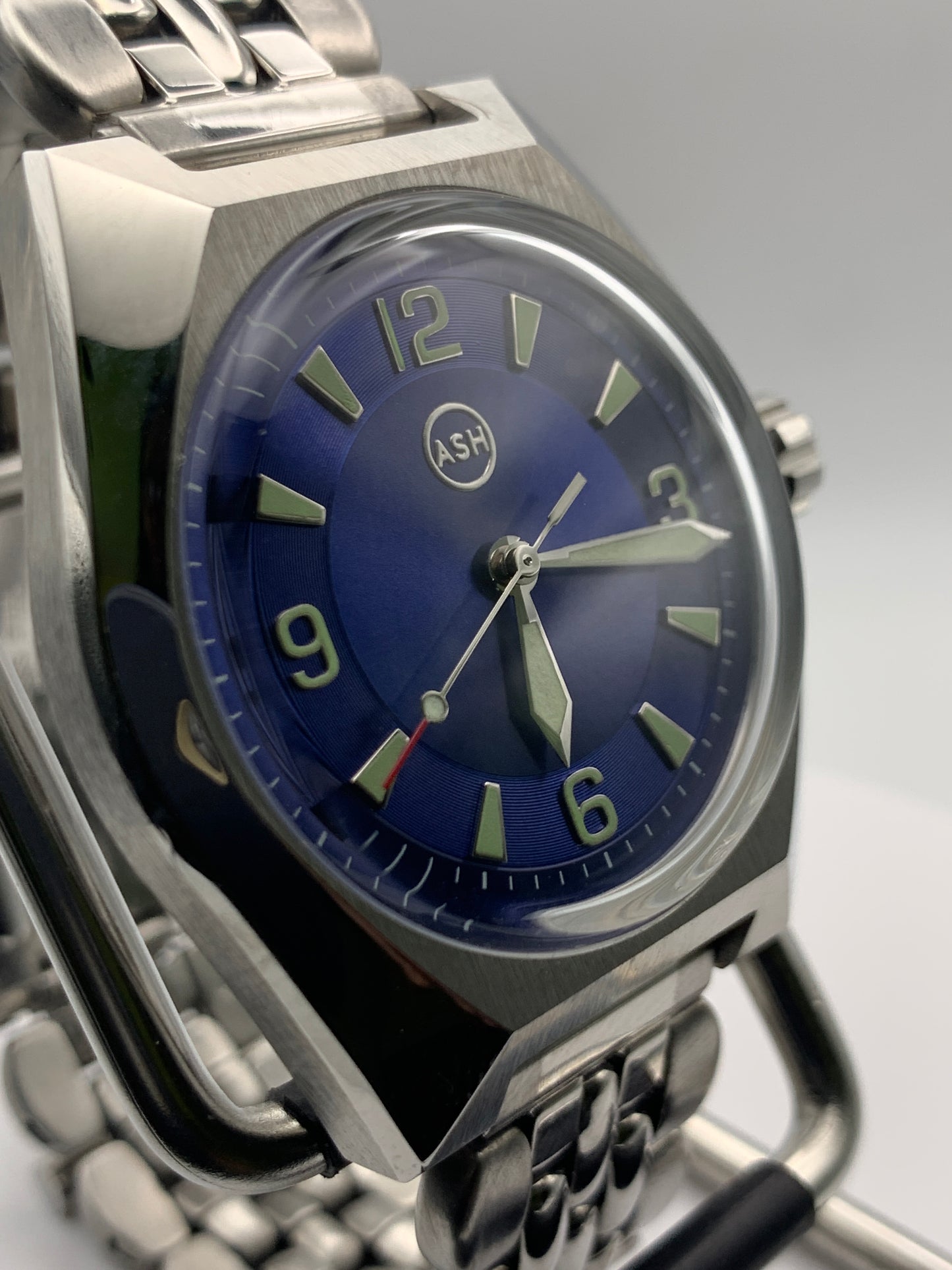 Northstar. 41mm Stainless steel. Domed K-1 crystal. Seiko NH38. Vintage bracelet.