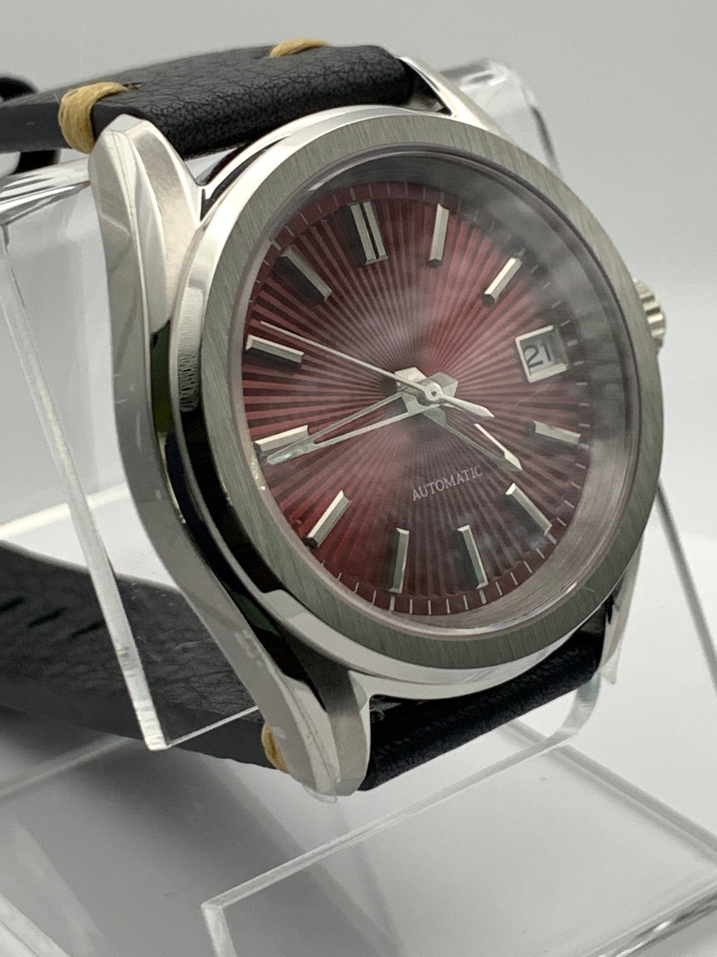 38mm Deep Red Spiral Sunray.