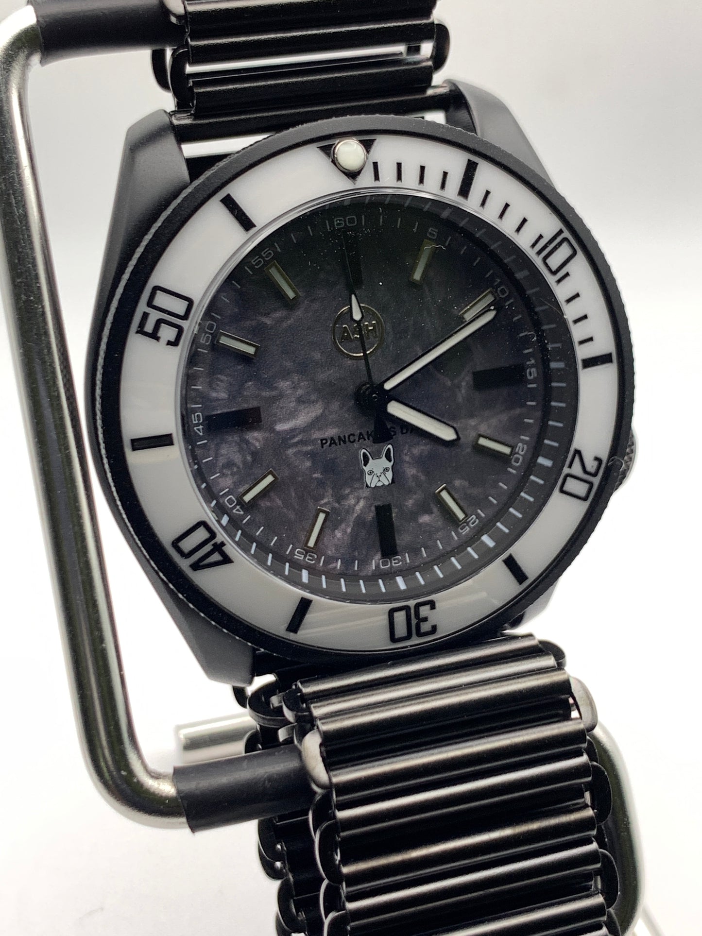 Jason Tribute #4 - 40mm PVD coated stainless steel. Sapphire crystal. Custom dial. Seiko NH38. 5 straps pictured included.