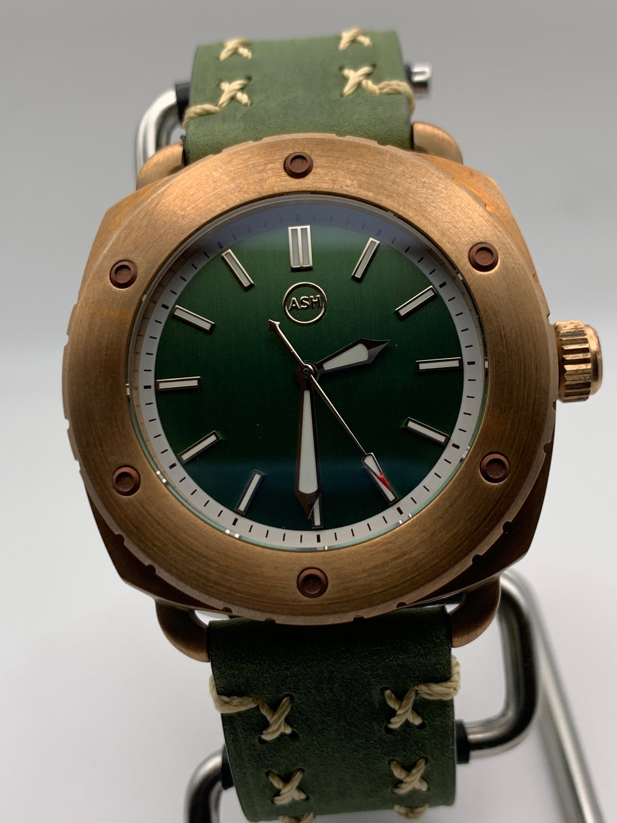 Aegis. 44mm bronze case. Sapphire crystal. Seiko NH35.
