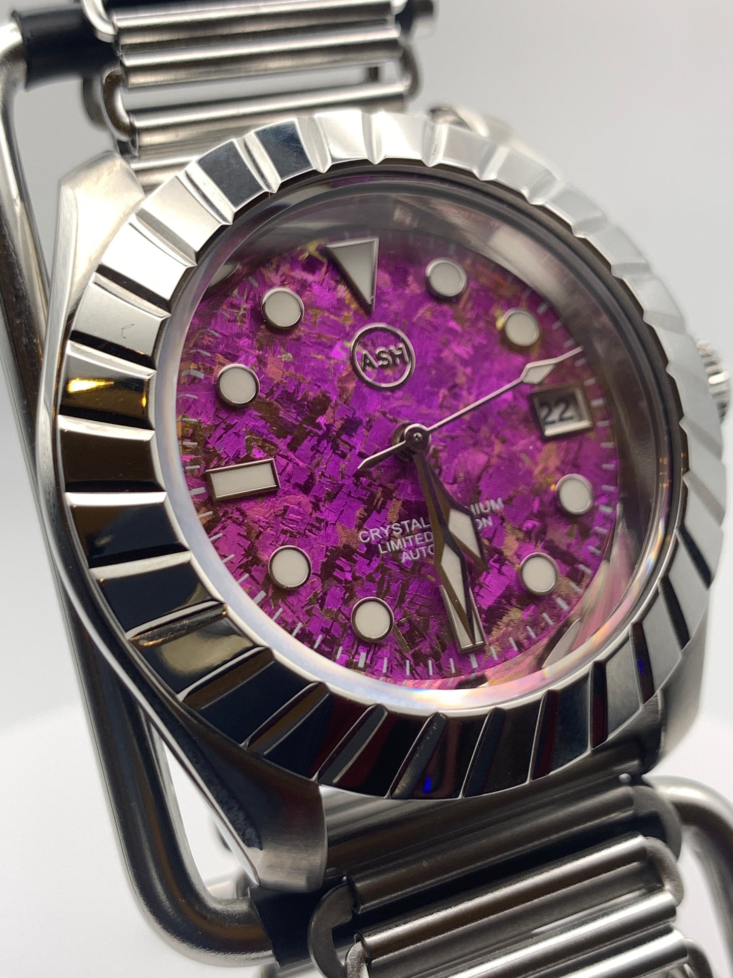 Party-whirl. 41mm Stainless steel.  Sapphire crystal.  Seiko NH35. Bonklip.