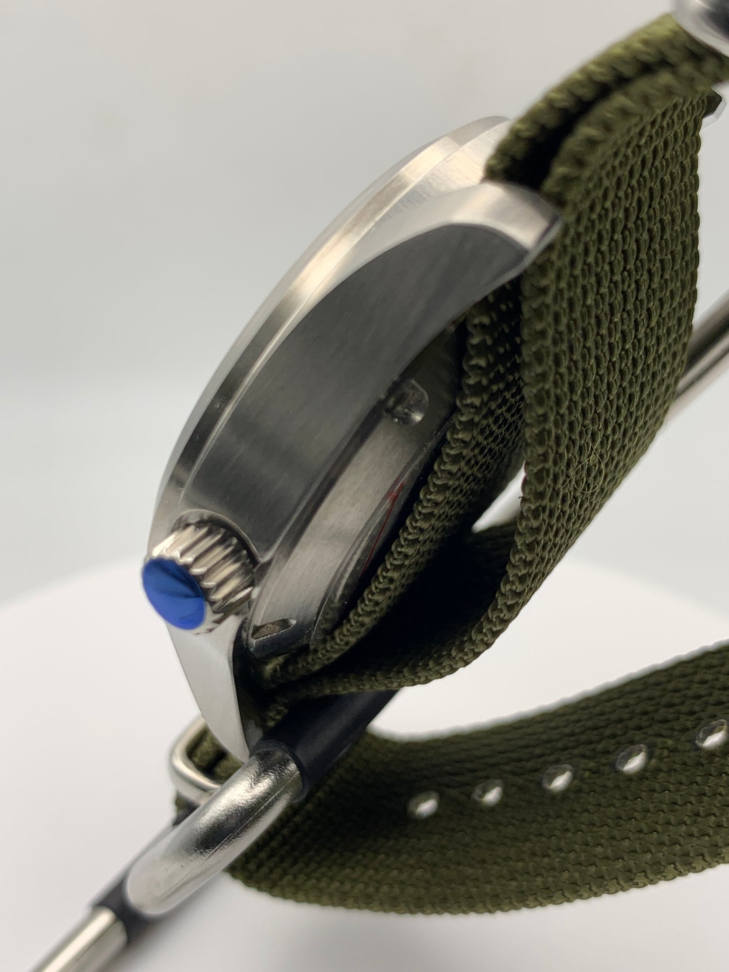 Fangorn 1.3 - 39mm brushed stainless steel. Sapphire crystal. Textured dial. Seiko NH35 with black date dial.