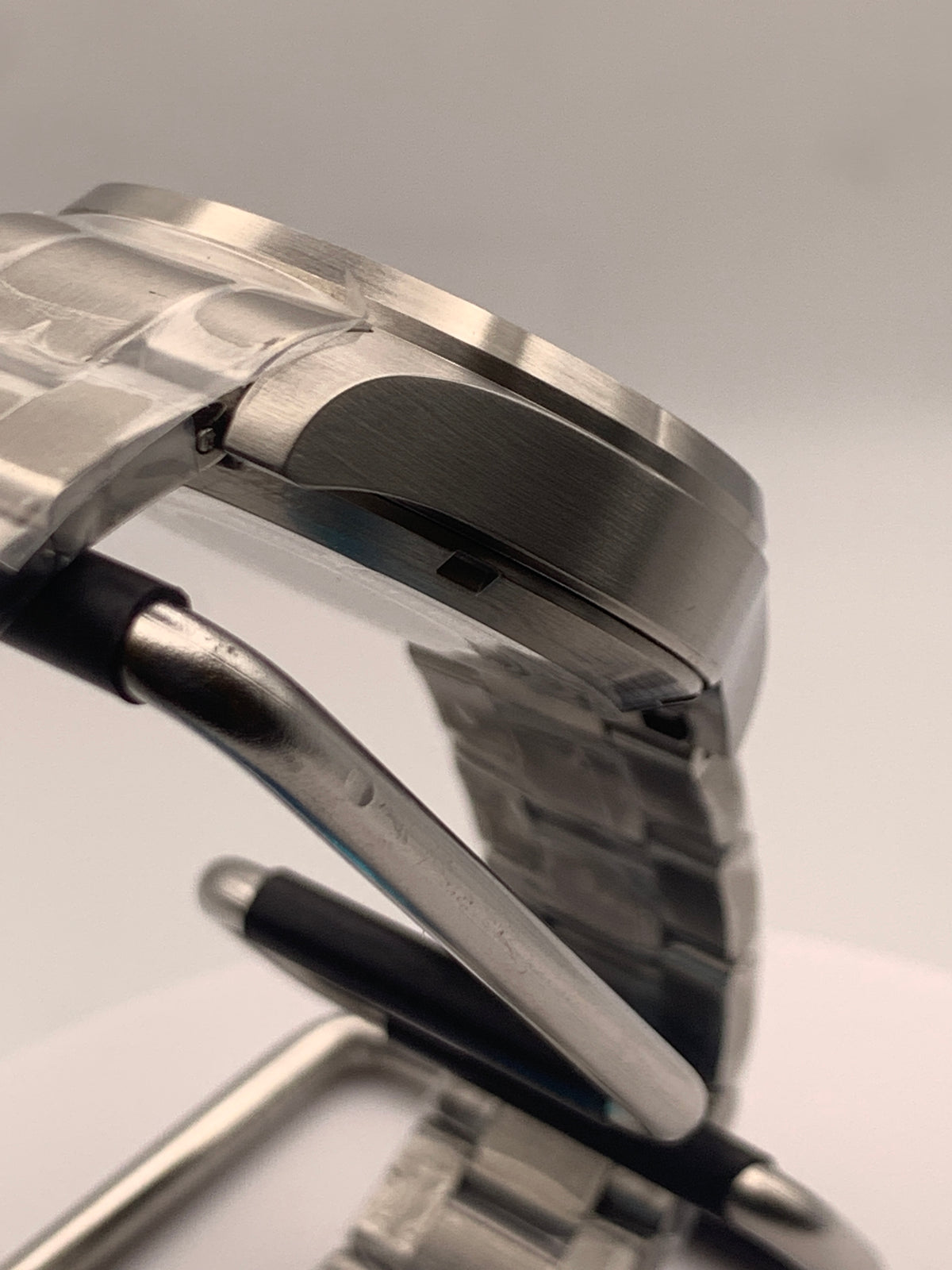 KLJ Custom - 39mm Brushed stainless steel. Sapphire crystal.  Seiko NH38.