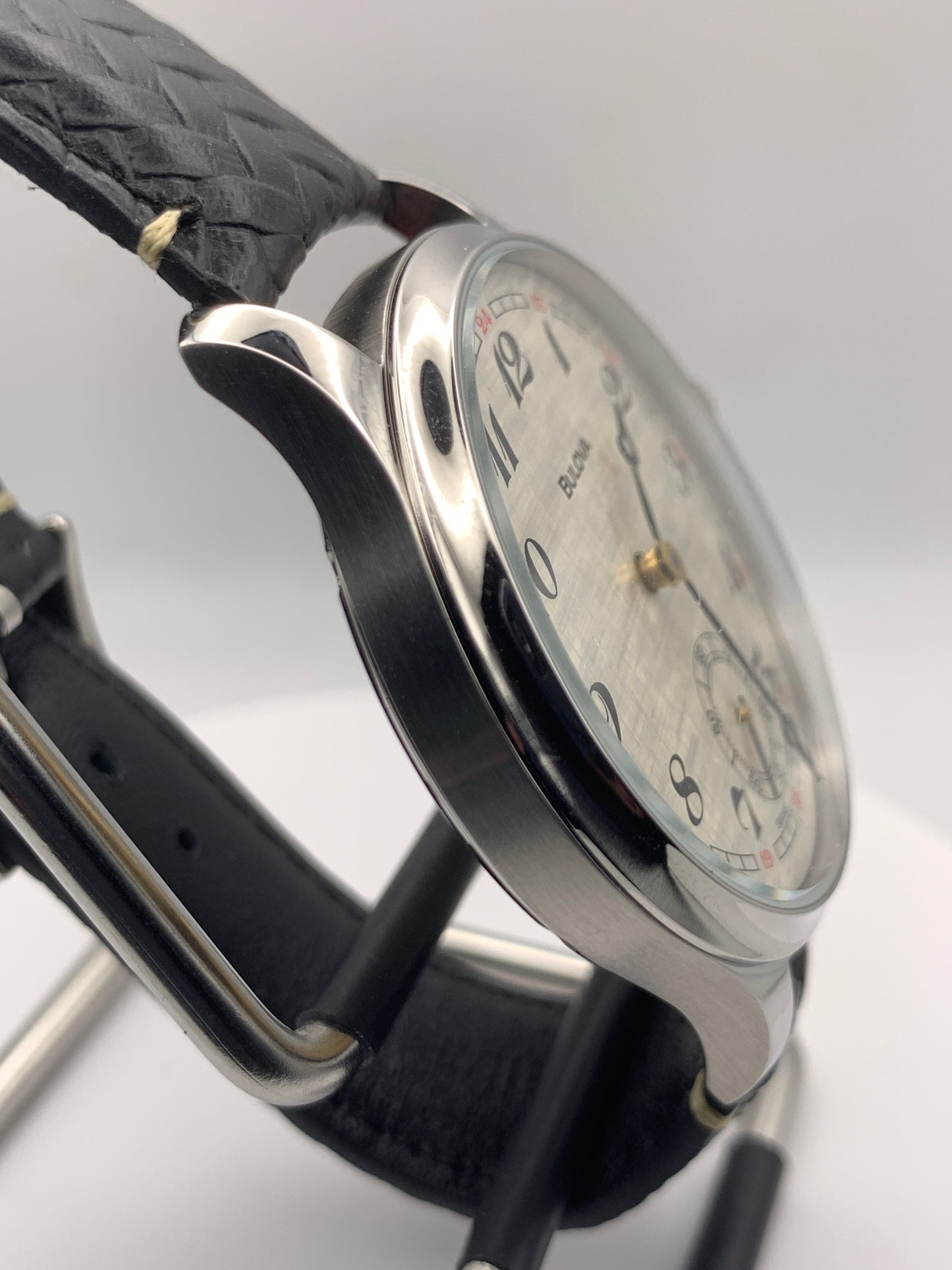 Andrew. 44mm Bulova pocket watch conversion.  Original linen dial and Unitas 6498 movement. Serviced with a new mainspring. Sapphire crystal.