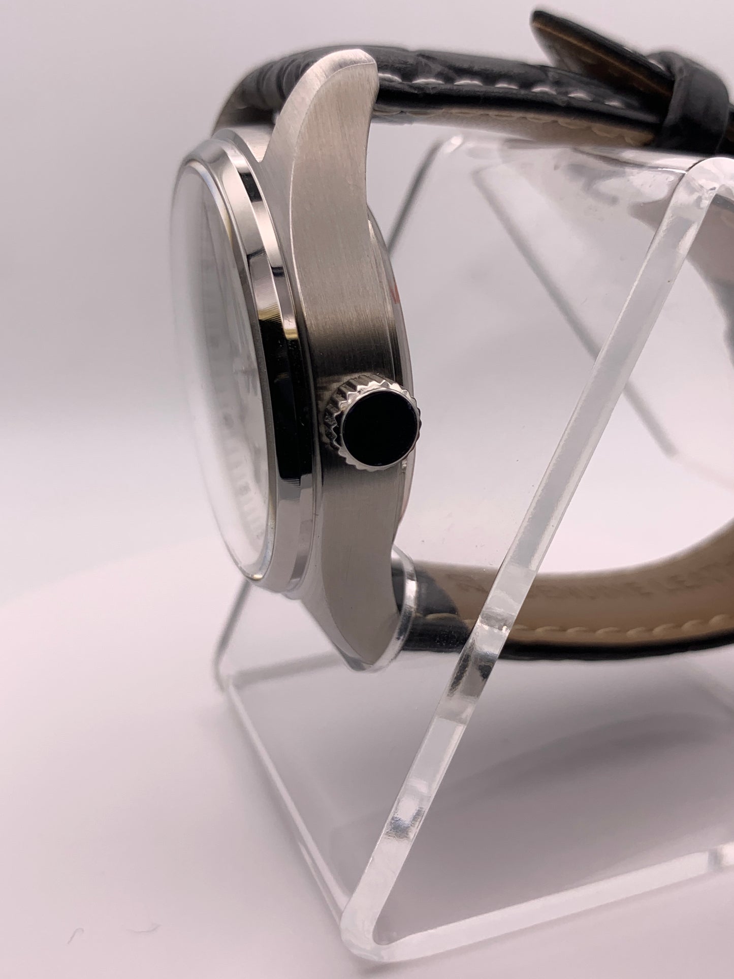 Silver Sunray 39mm dress watch.