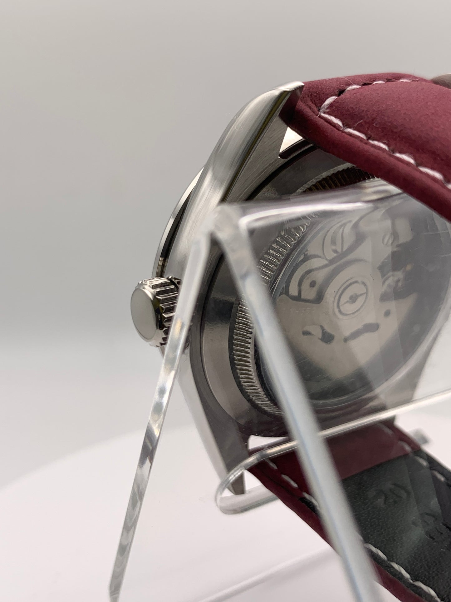 Rosie. 39mm Stainless steel. Mother of pearl dial. Sapphire crystal. Seiko NH35 automatic.