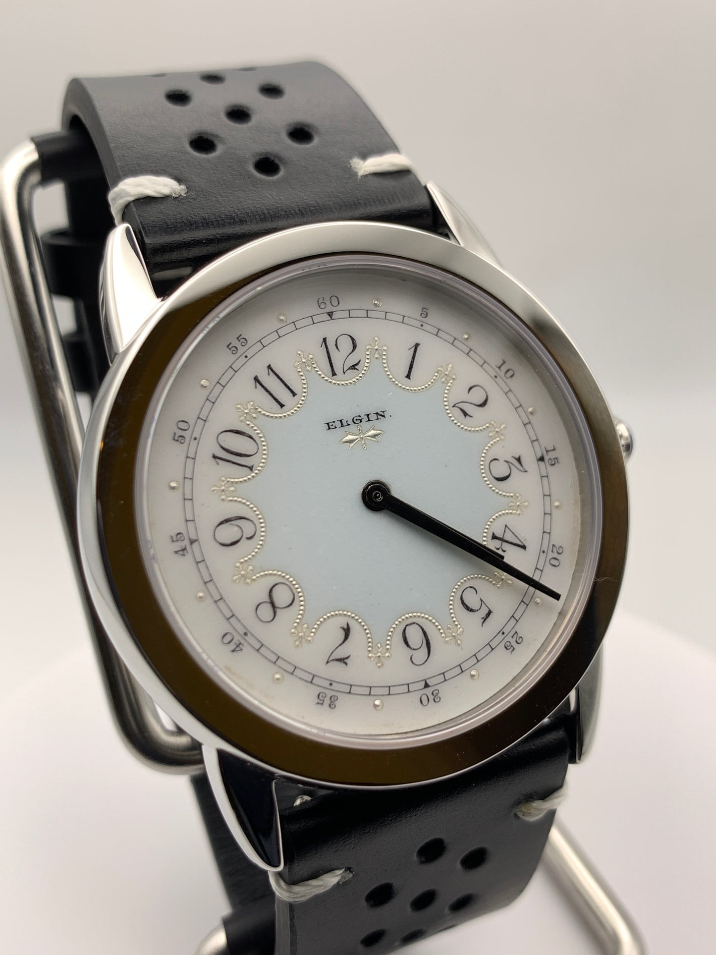 Grace 2. 42mm Stainless steel. Vintage Elgin enamel dial. Sapphire crystal. Miyota 2036 quartz.