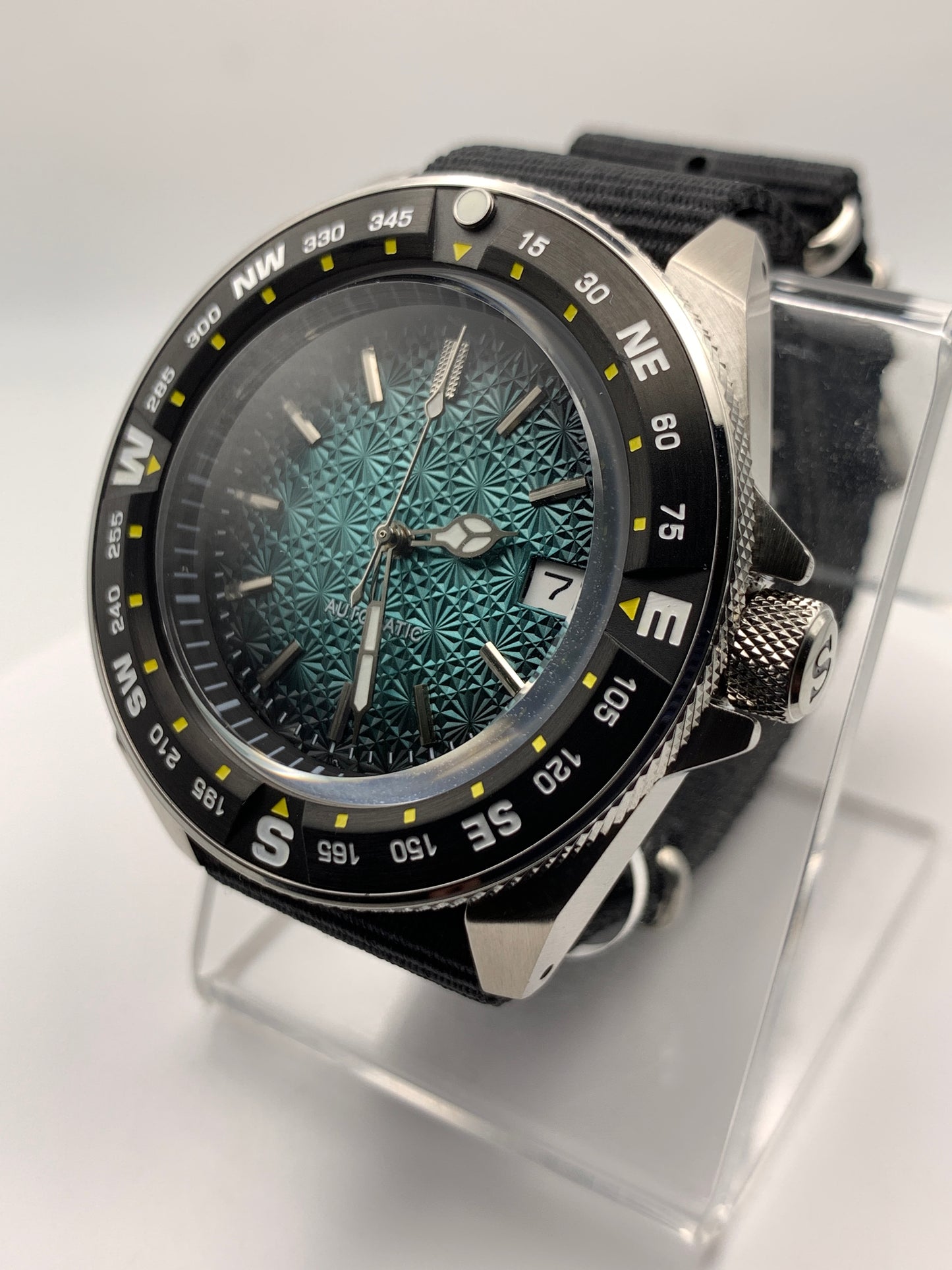 Ungoliant 1.1 - 44mm Stainless steel. Sapphire crystal. Seiko NH35.