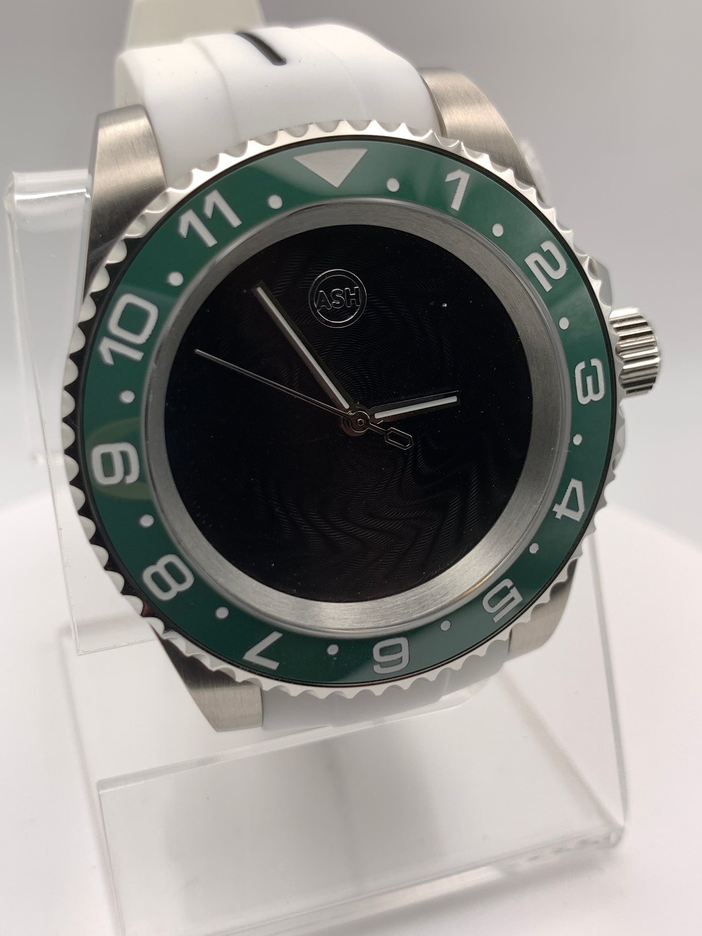 Windswirl. 40mm stainless steel. Sapphire crystal. Seiko NH38.
