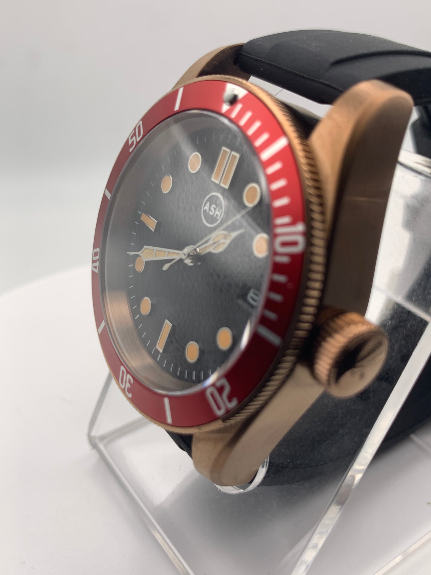 Dark Inlet. 41mm Rose gold stainless steel. Sapphire crystal. Seiko NH35.
