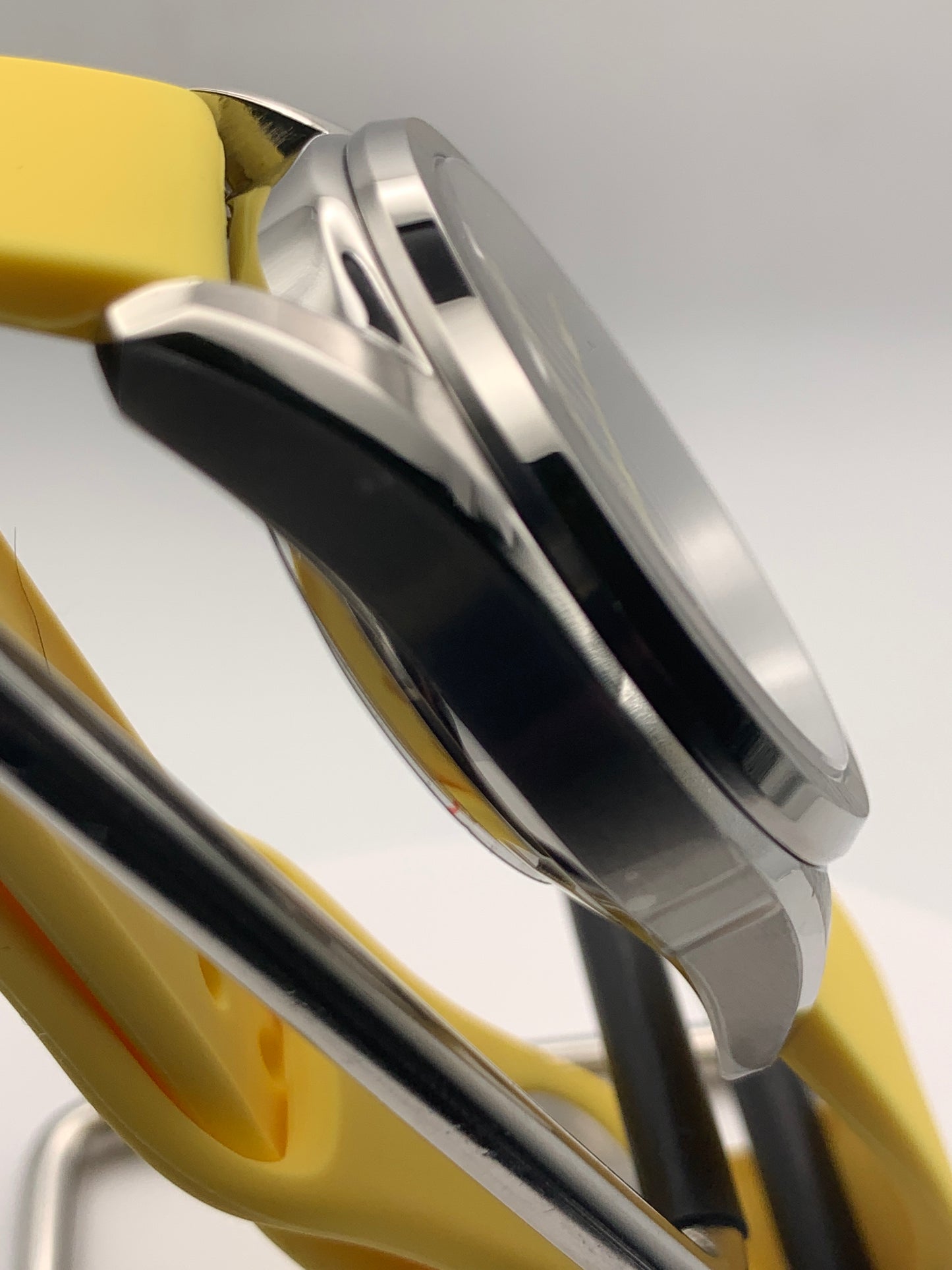 Pick a Mix. 38mm stainless steel. Sapphire crystal. Seiko NH35. 100m water resistance.