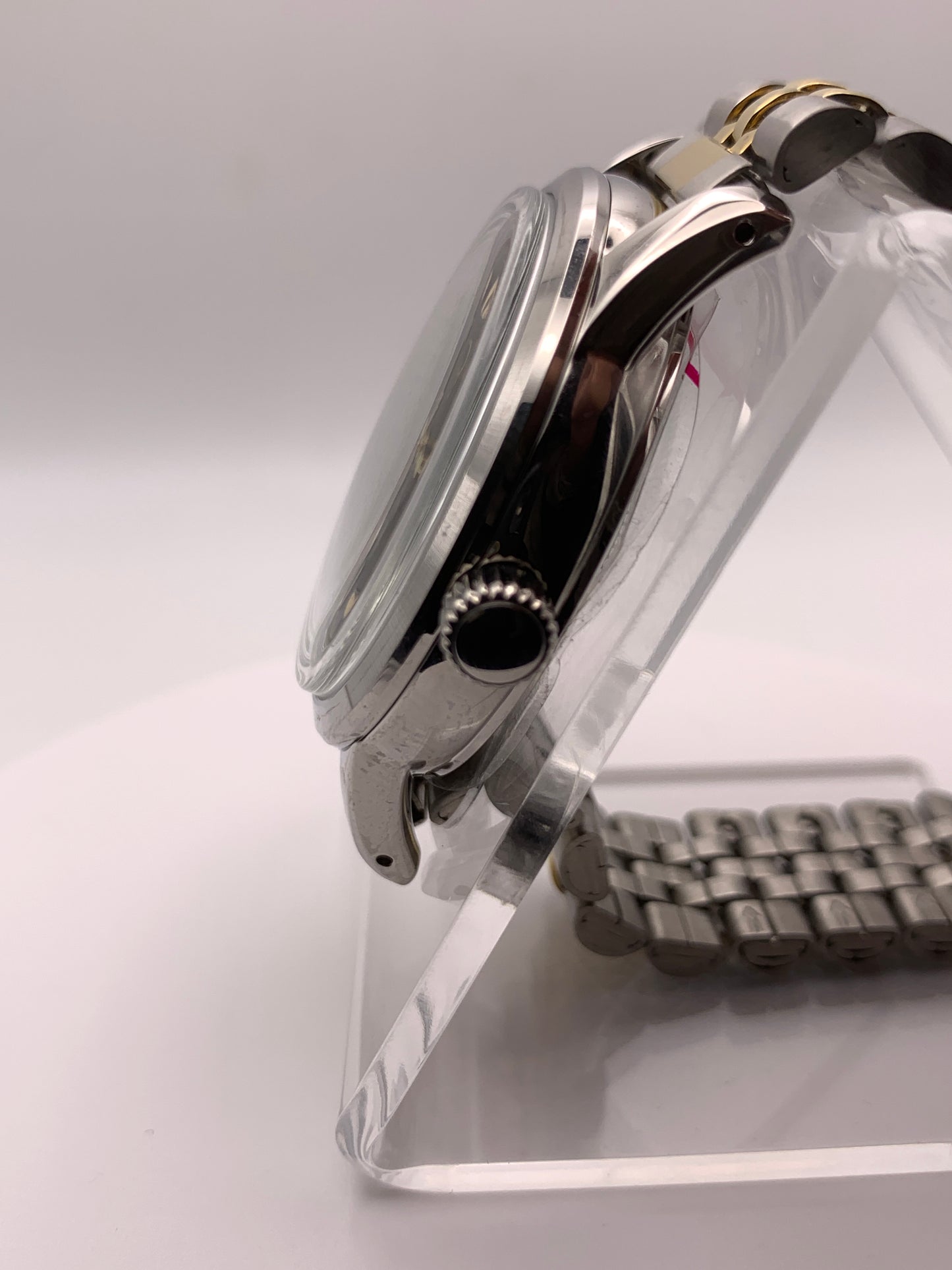 Mister Green Jeans. 39mm stainless steel. Box mineral crystal with blue AR coating. Seiko NH35 automatic. Vintage Speidel bracelet.