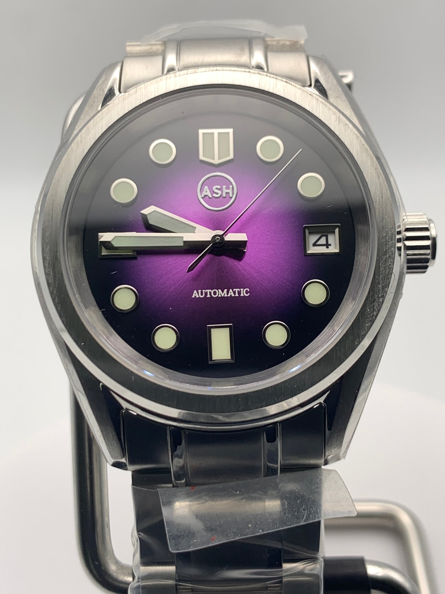 OGCola - Blackberry. 38mm stainless steel case with matching bracelet. Sapphire crystal. Seiko NH35