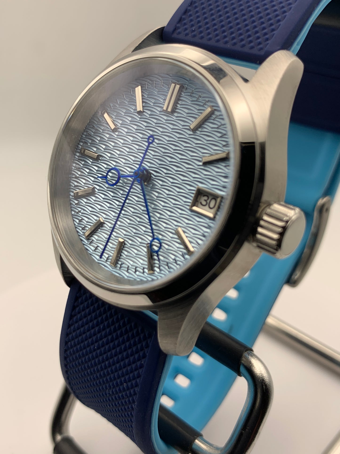 Frosty. 36mm Stainless steel case. Sapphire crystal. Seiko NH35.