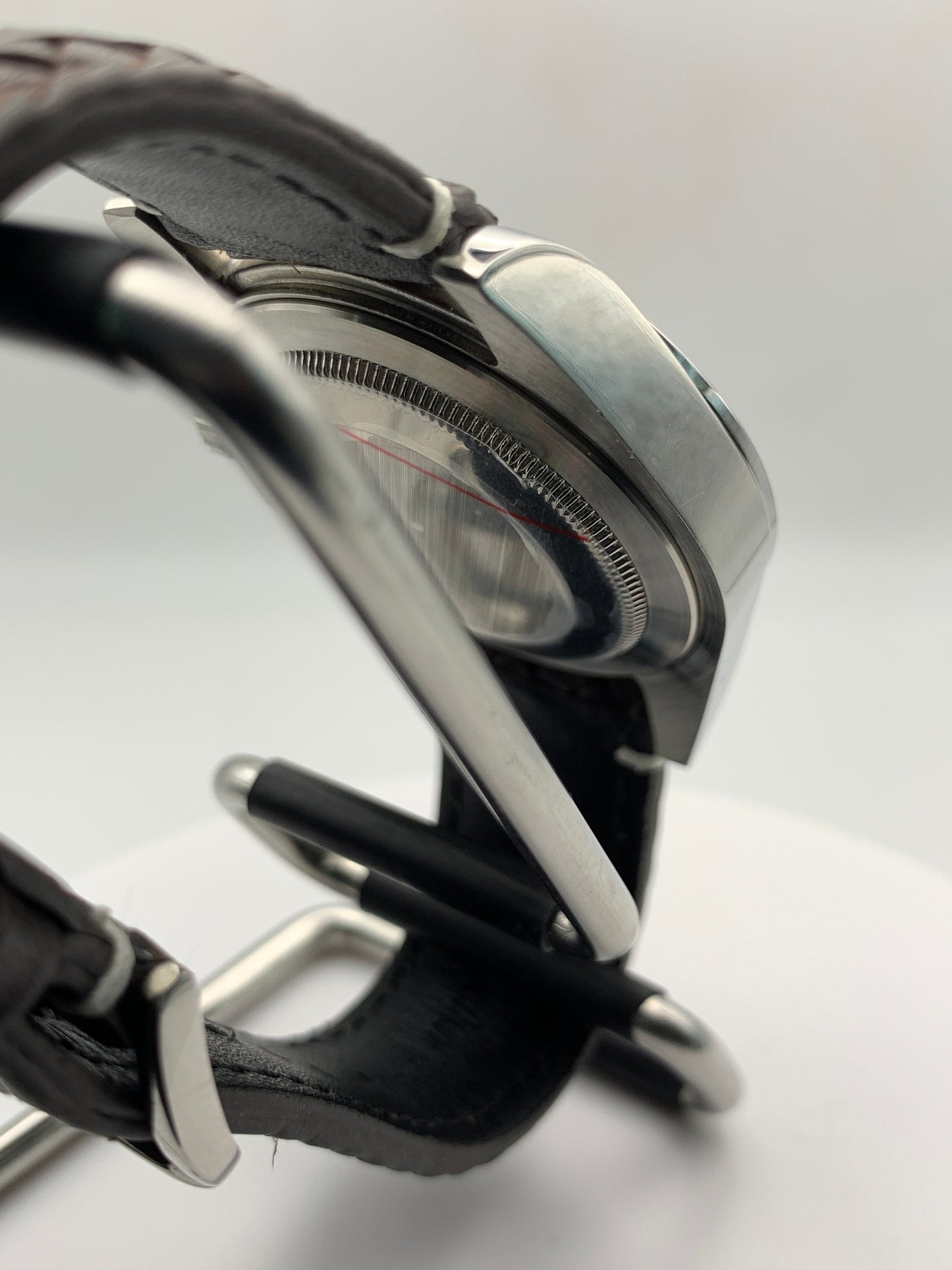 Rose Engine - 39mm stainless steel. Sapphire crystal. Seiko NH38.