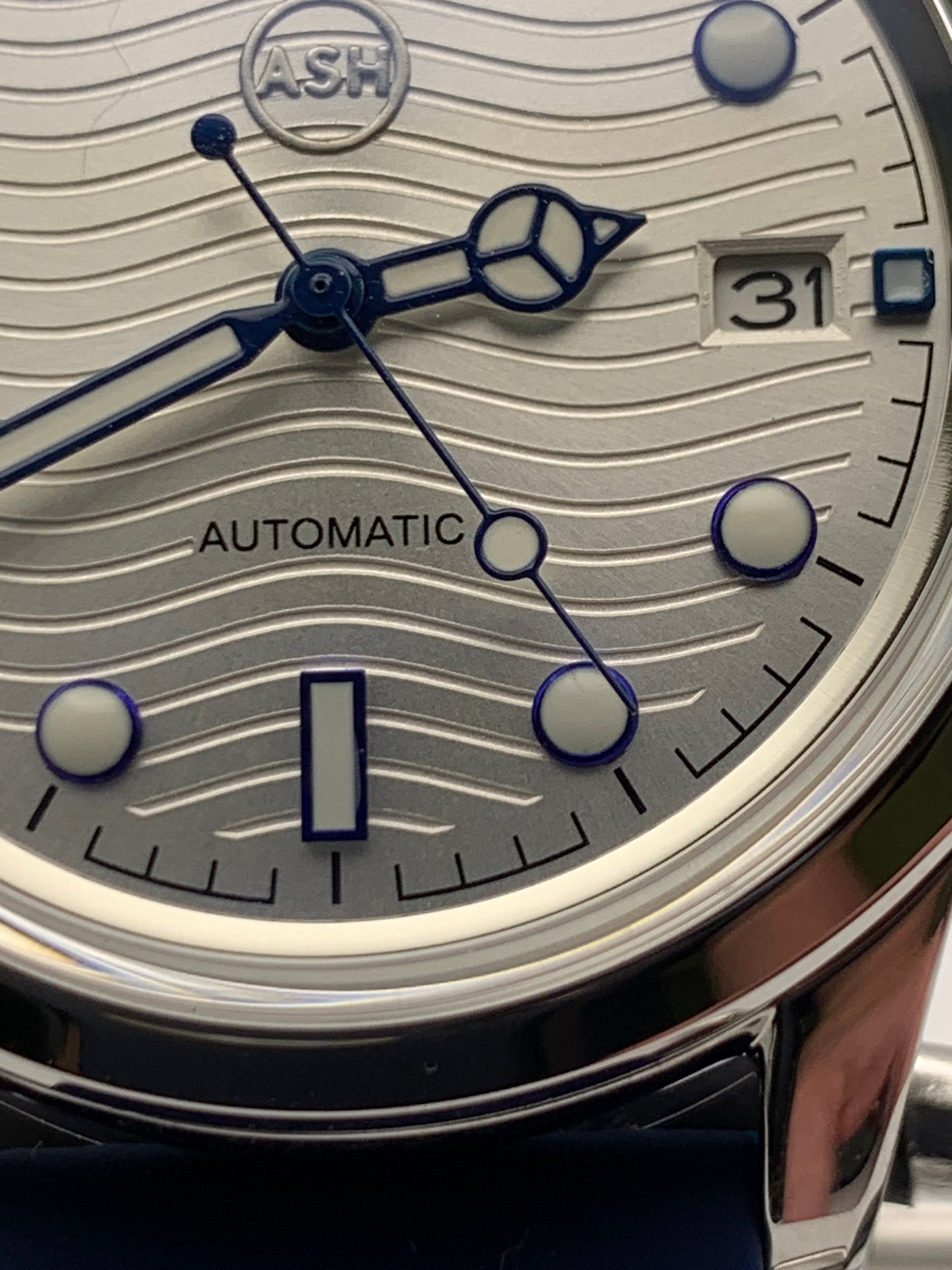 The Yankee 1.1 - Blue, silver and white livery. 39mm stainless steel case. K-1 mineral crystal with AR. NH35 automatic.