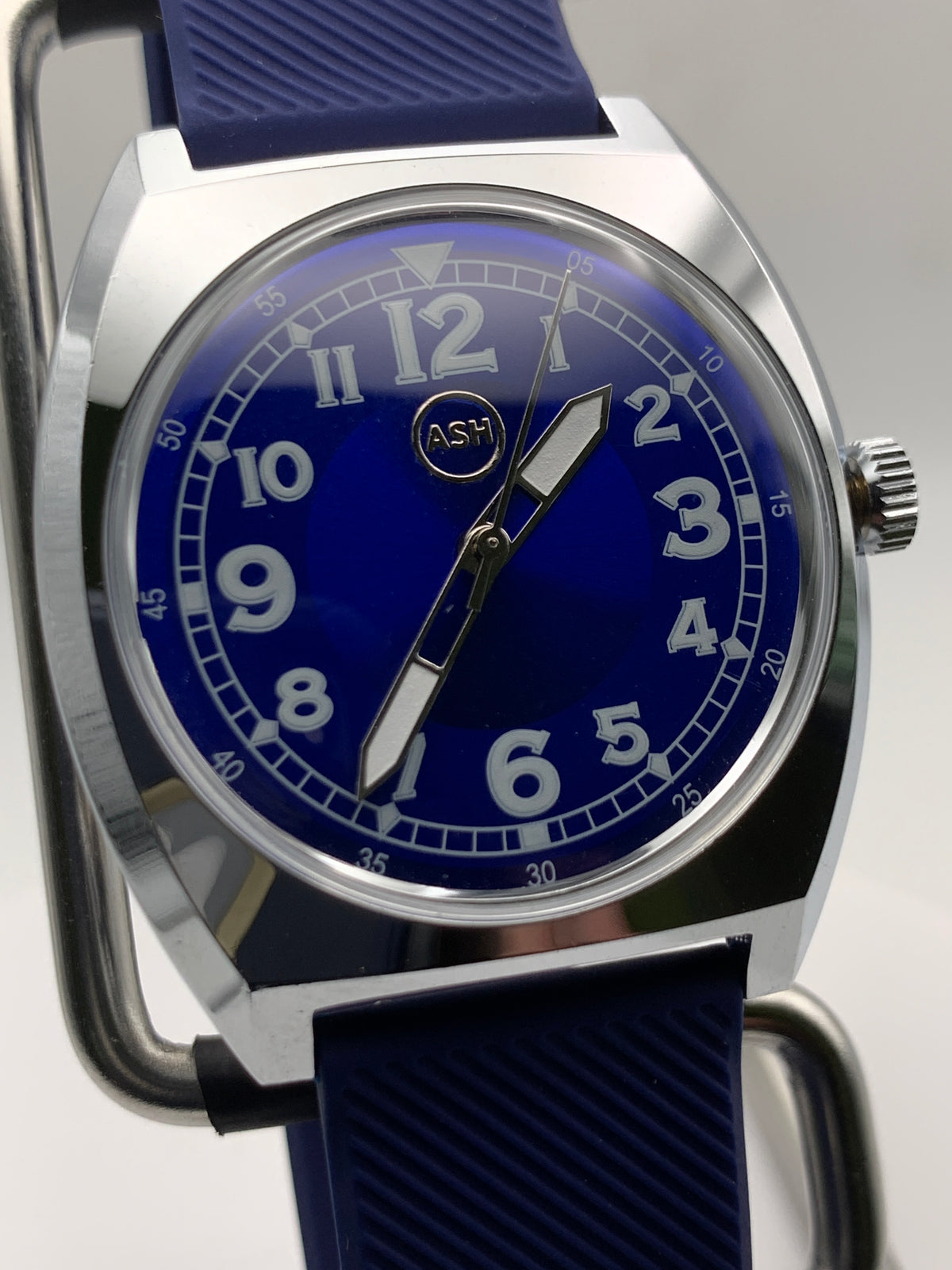 Drew 1.1 - 35mm NOS brass and stainless steel Gruen case. Domed acrylic crystal. Seiko VH31 Mecha-quartz.