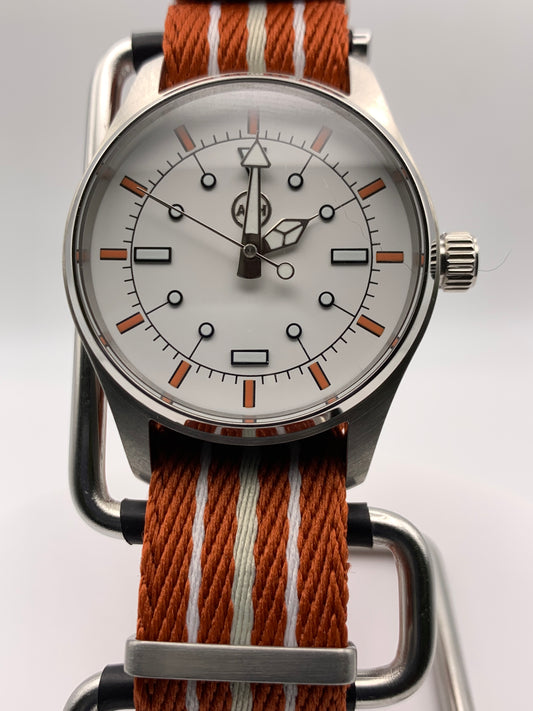 Fuyu. 39mm Stainless steel case.  Sapphire crystal. Seiko NH38