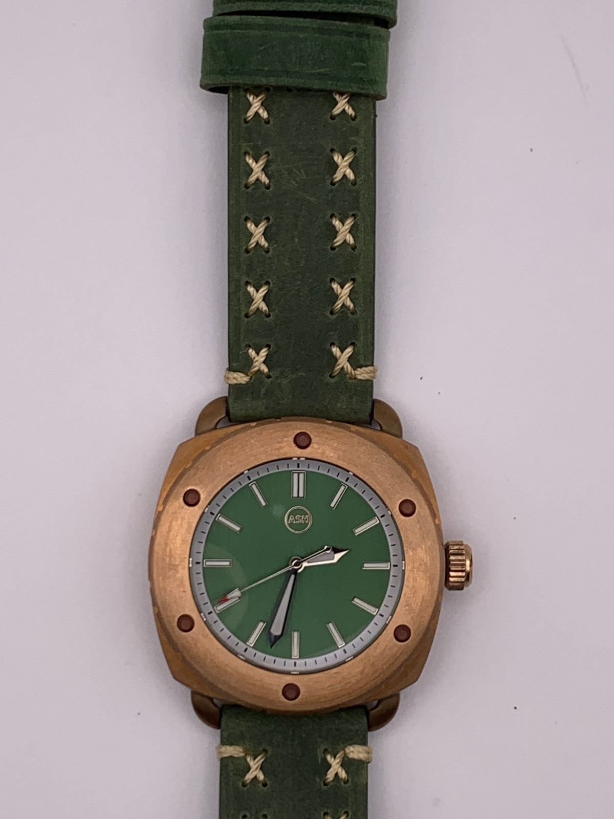 Aegis. 44mm bronze case. Sapphire crystal. Seiko NH35.