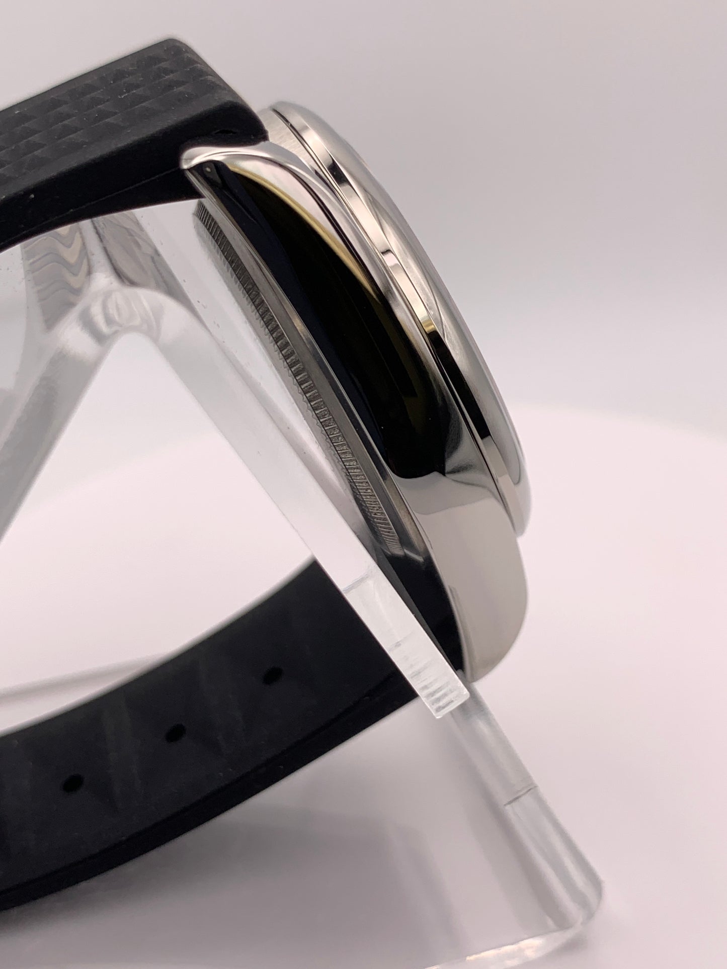 Blood Orange.  39mm stainless steel field watch. Sapphire crystal. NH38 automatic.