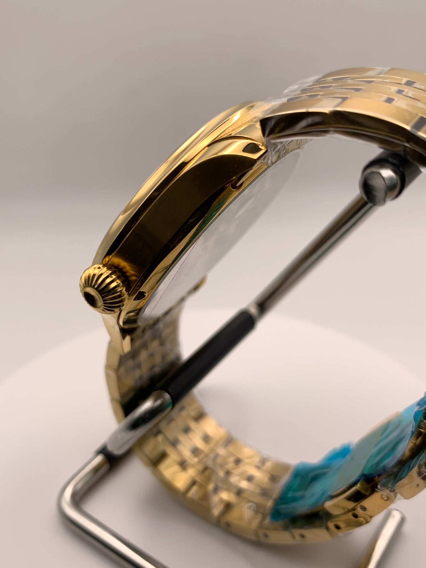 Spring Island. 41mm 18k plated stainless steel case. Sapphire crystal