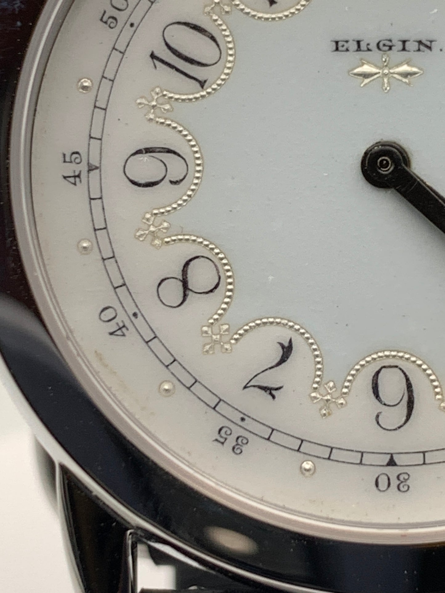 Grace 2. 42mm Stainless steel. Vintage Elgin enamel dial. Sapphire crystal. Miyota 2036 quartz.