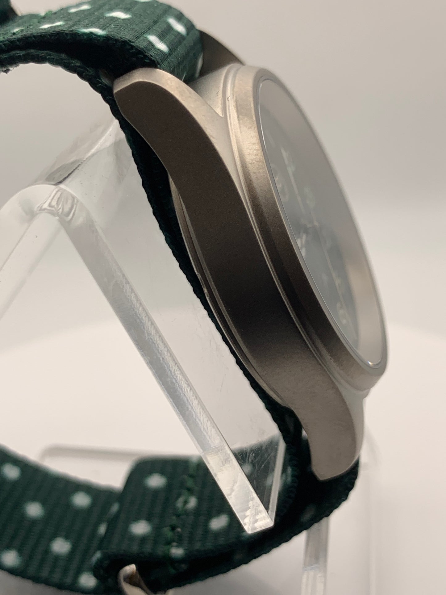 Warrior Chloe. 36mm Titanium case. Sapphire crystal. Seiko VH31 mecha-quartz.