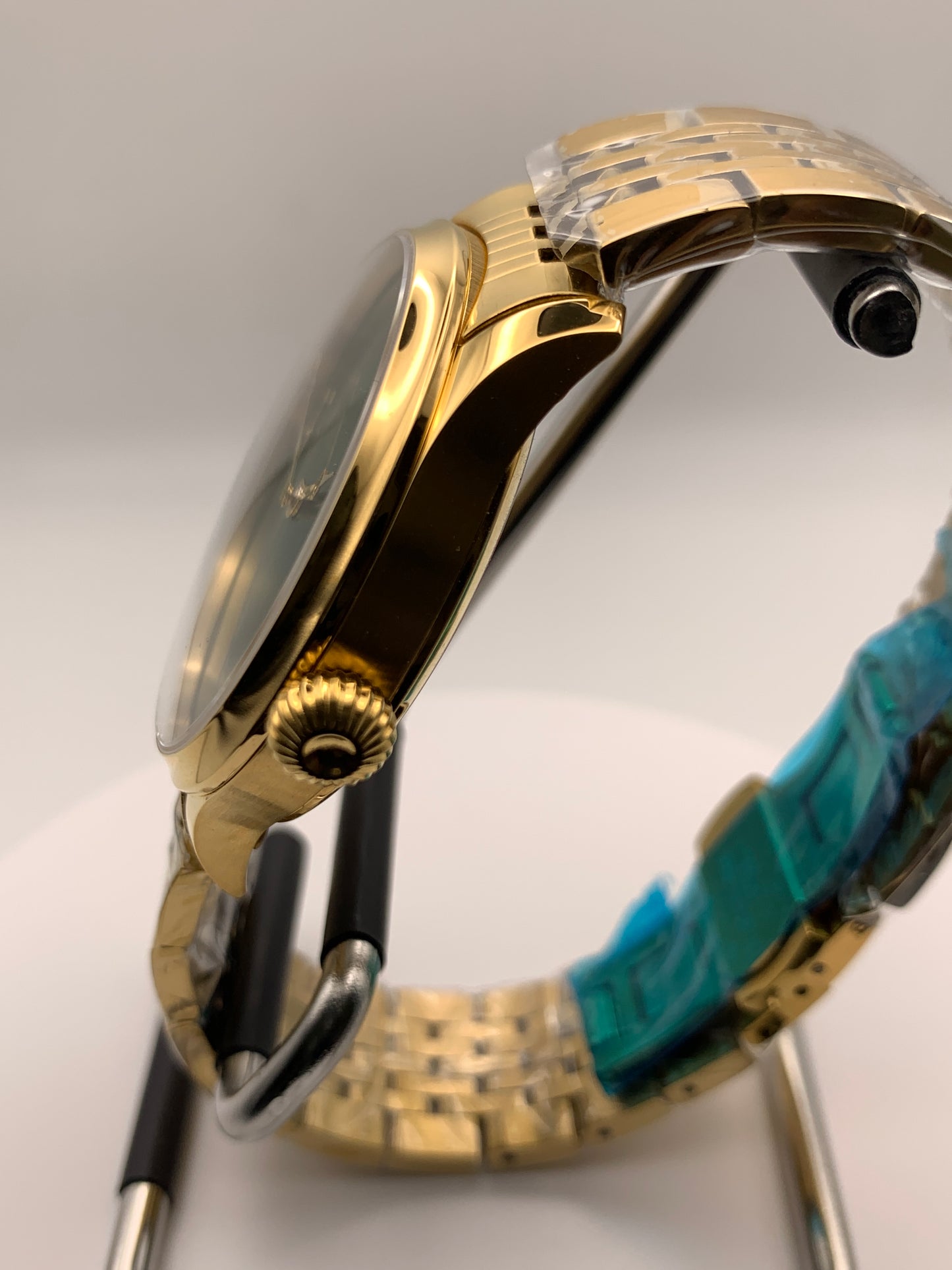 Spring Island. 41mm 18k plated stainless steel case. Sapphire crystal