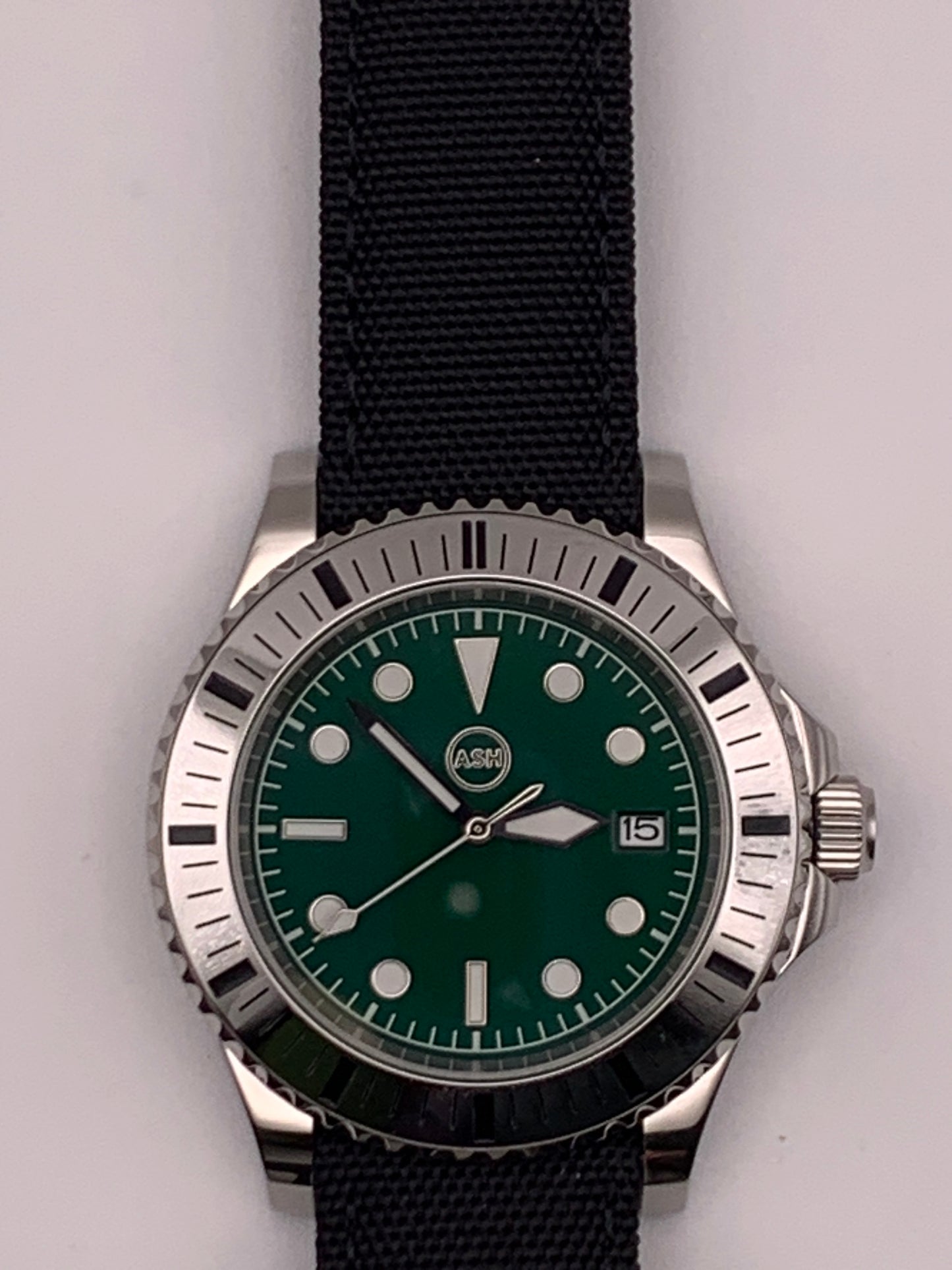 Mirkwood. 42mm Stainless steel case. Fixed bezel. Sapphire crystal. Seiko NH35.