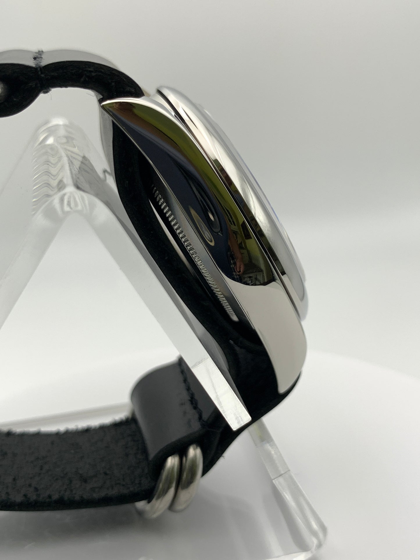 39mm Black and vintage yellow field watch.