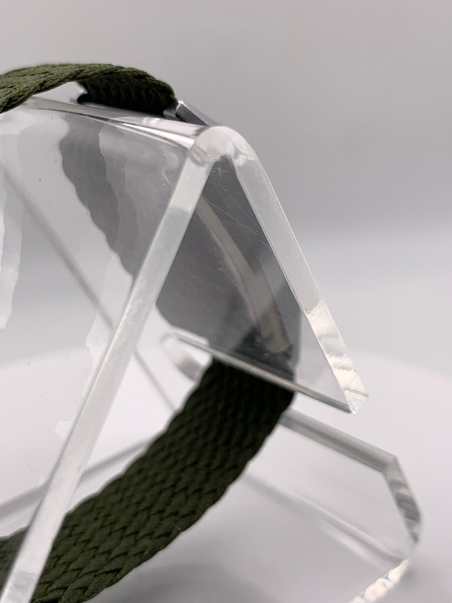 Feather 1.3 - Vintage 25mm plated brass 2 piece case.  38mm lug to lug. 16mm lug width. 8.5mm thick. Acrylic crystal. Miyota Super 2035 movement.