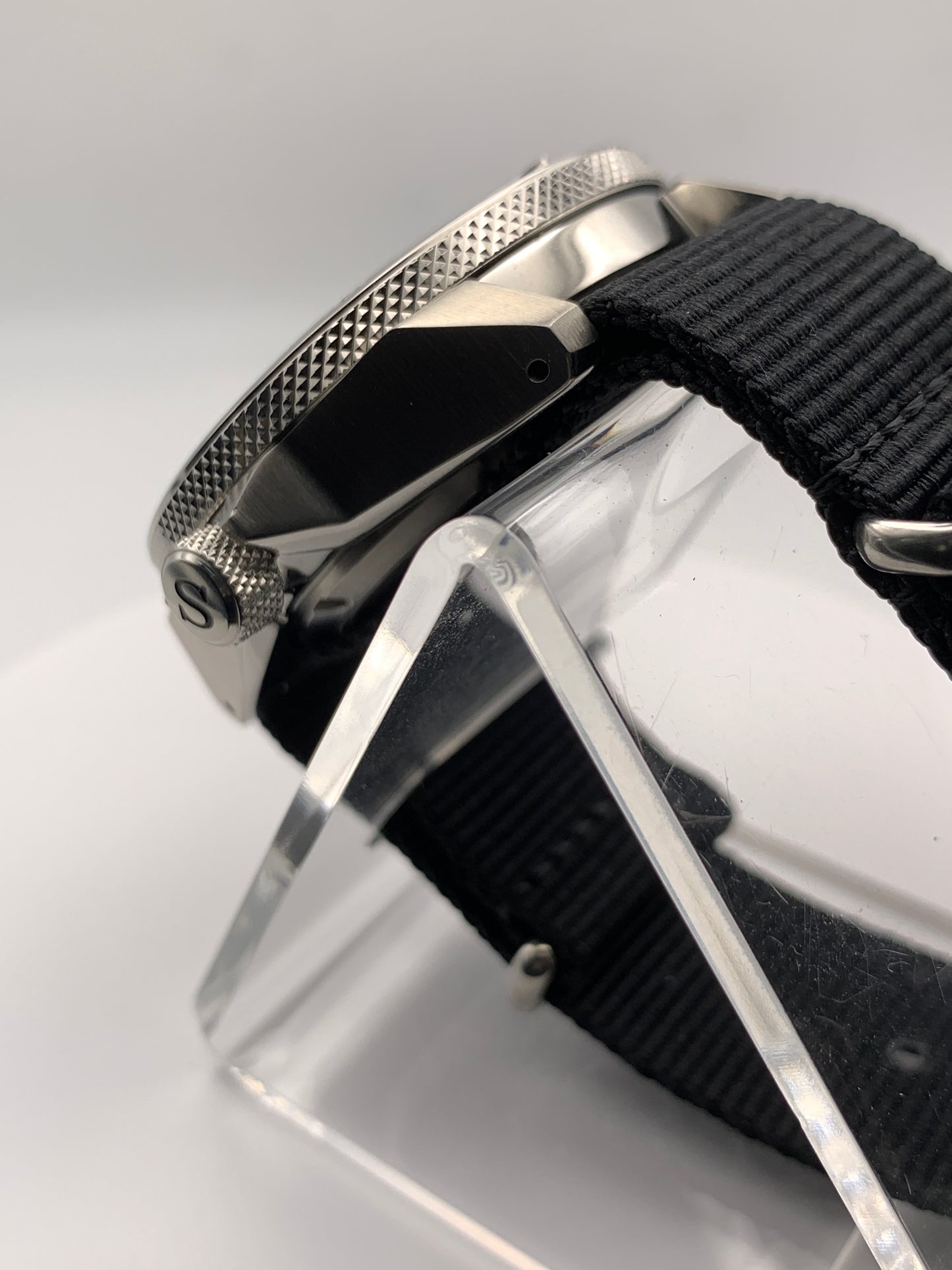 Ungoliant 1.1 - 44mm Stainless steel. Sapphire crystal. Seiko NH35.