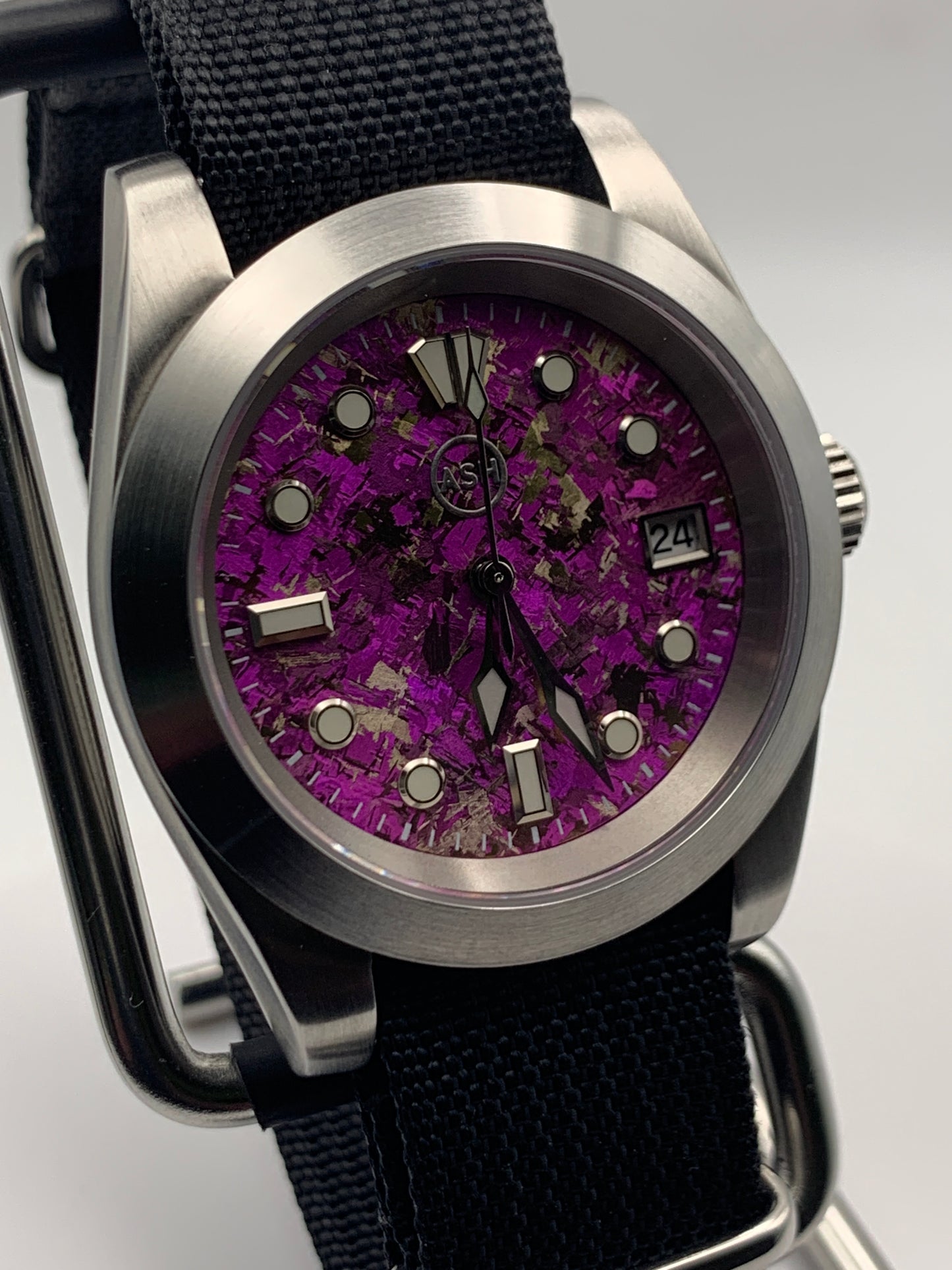 Party Favor 1.3 - 39mm stainless steel case. Sapphire crystal. Seiko NH35.