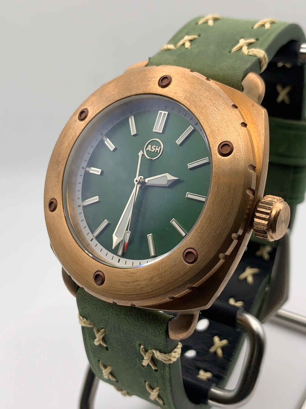 Aegis. 44mm bronze case. Sapphire crystal. Seiko NH35.
