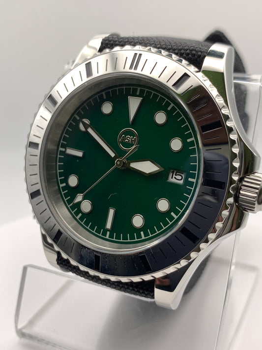 Mirkwood. 42mm Stainless steel case. Fixed bezel. Sapphire crystal. Seiko NH35.