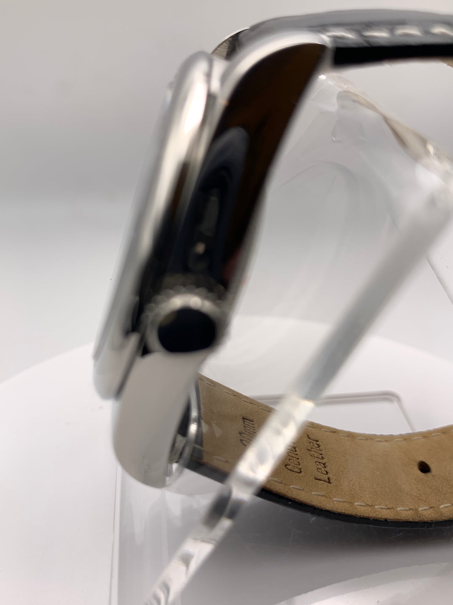 Blossom. 39mm Stainless steel. Textured dial.  Sapphire crystal. NH35 automatic movement.