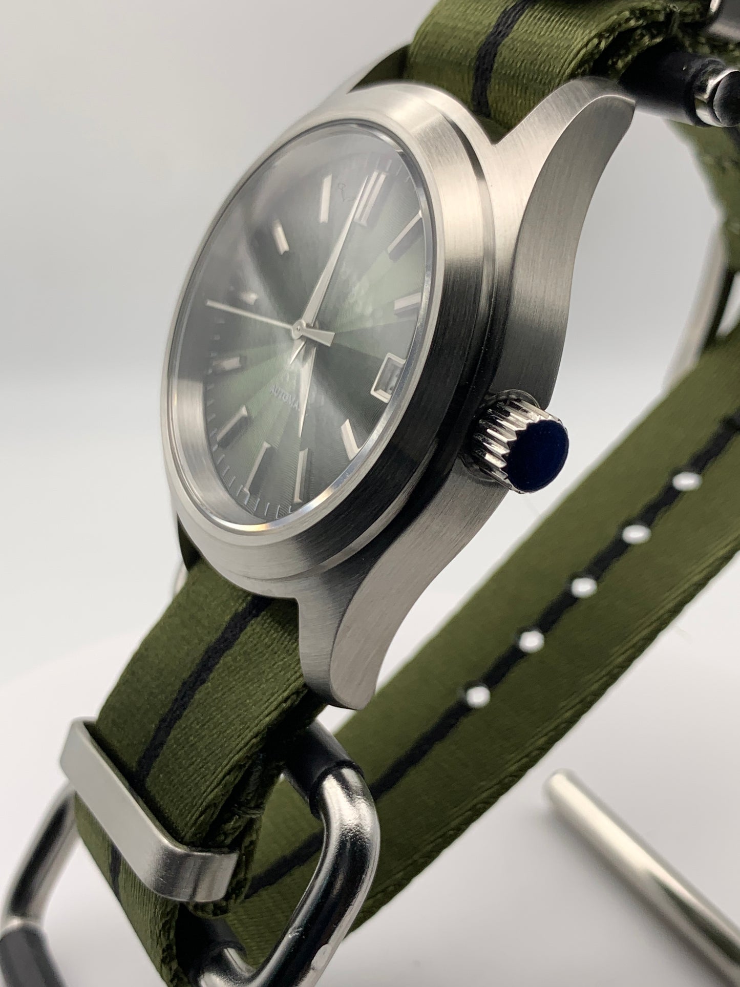 Fangorn 1.4 - 39mm brushed stainless steel. Sapphire crystal. Textured dial. Seiko NH35.