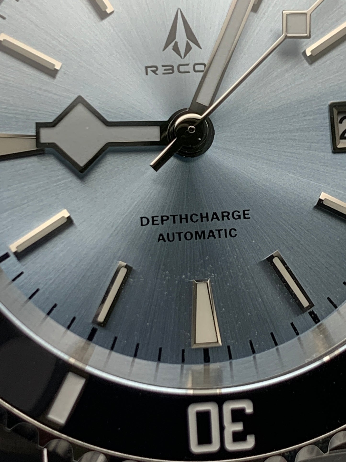 R3CON Collection. Custom light blue dial watch. 40.5mm stainless steel case. Sapphire crystal. Seiko NH35.