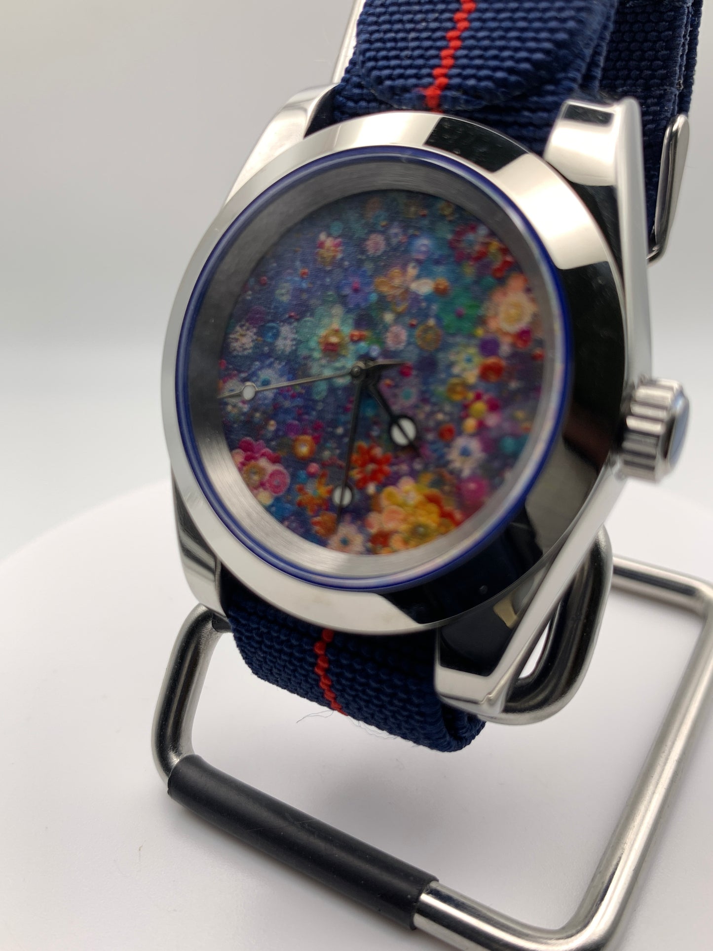 Midnight Impression. 39mm Stainless Steel.  Sapphire crystal. Seiko NH38.