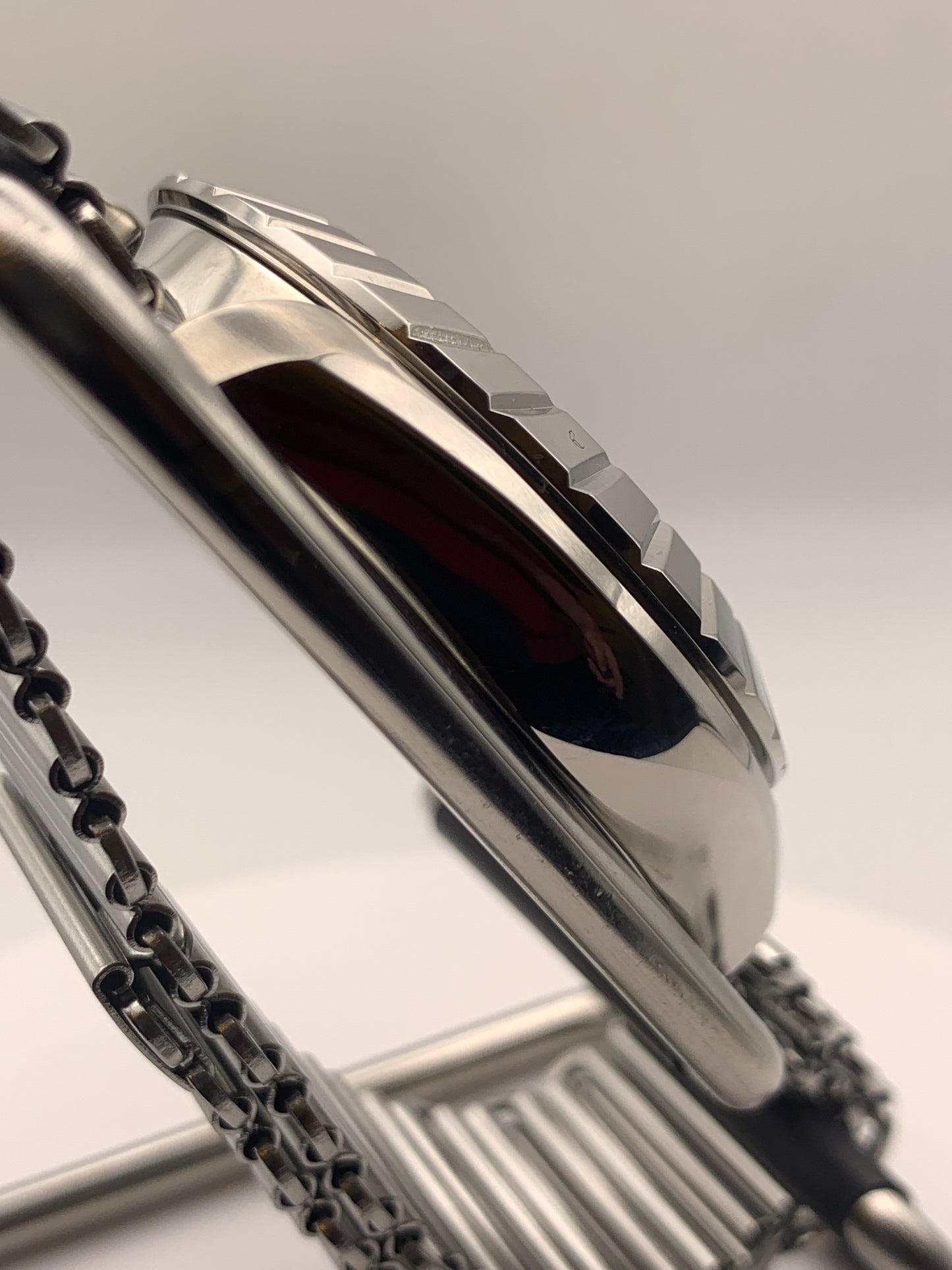 Party-whirl. 41mm Stainless steel.  Sapphire crystal.  Seiko NH35. Bonklip.