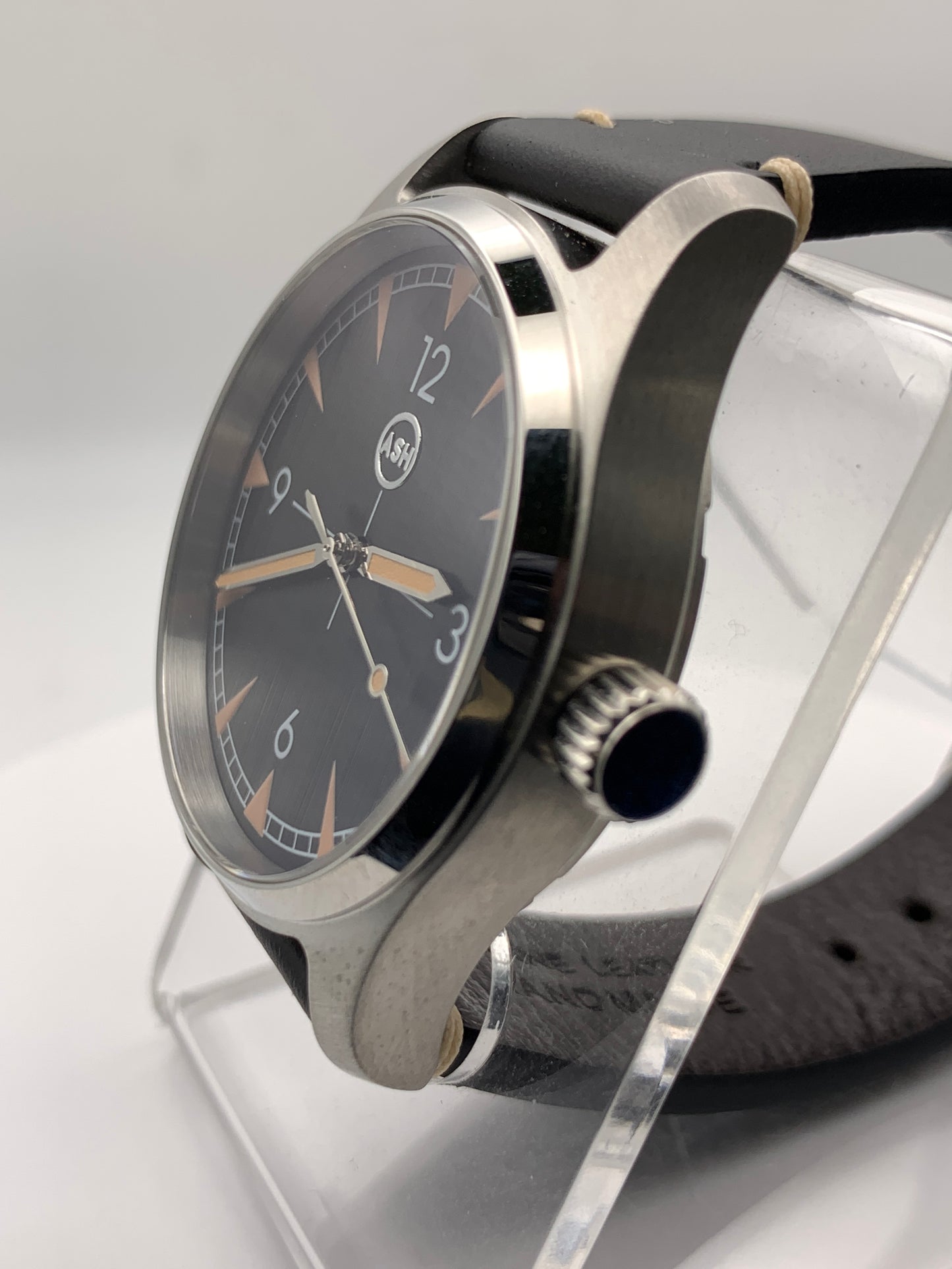 Locomotive Breath. 39mm stainless steel case.  Sapphire crystal. Seiko NH38.