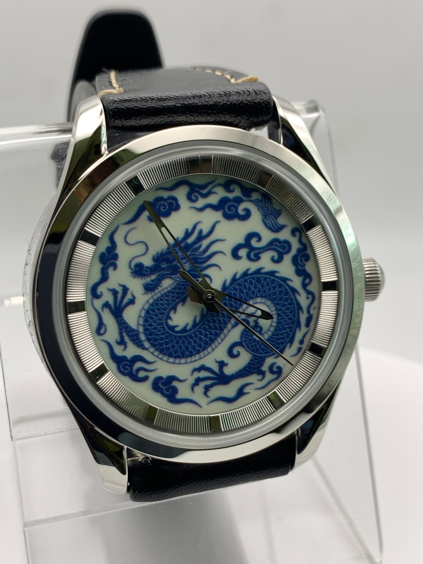 Qinglong - 39mm stainless steel case with engine turned chapter ring. Sapphire crystal. Seiko NH38.