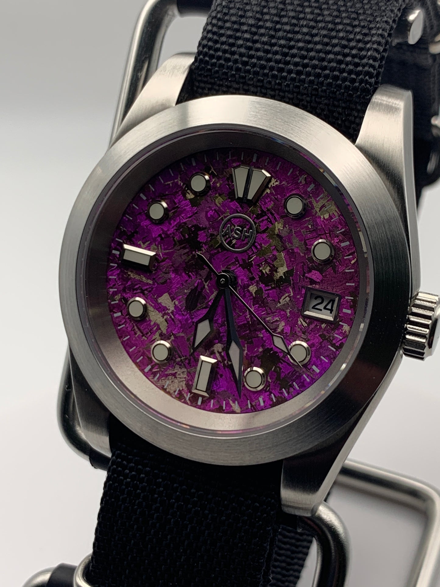 Party Favor 1.3 - 39mm stainless steel case. Sapphire crystal. Seiko NH35.
